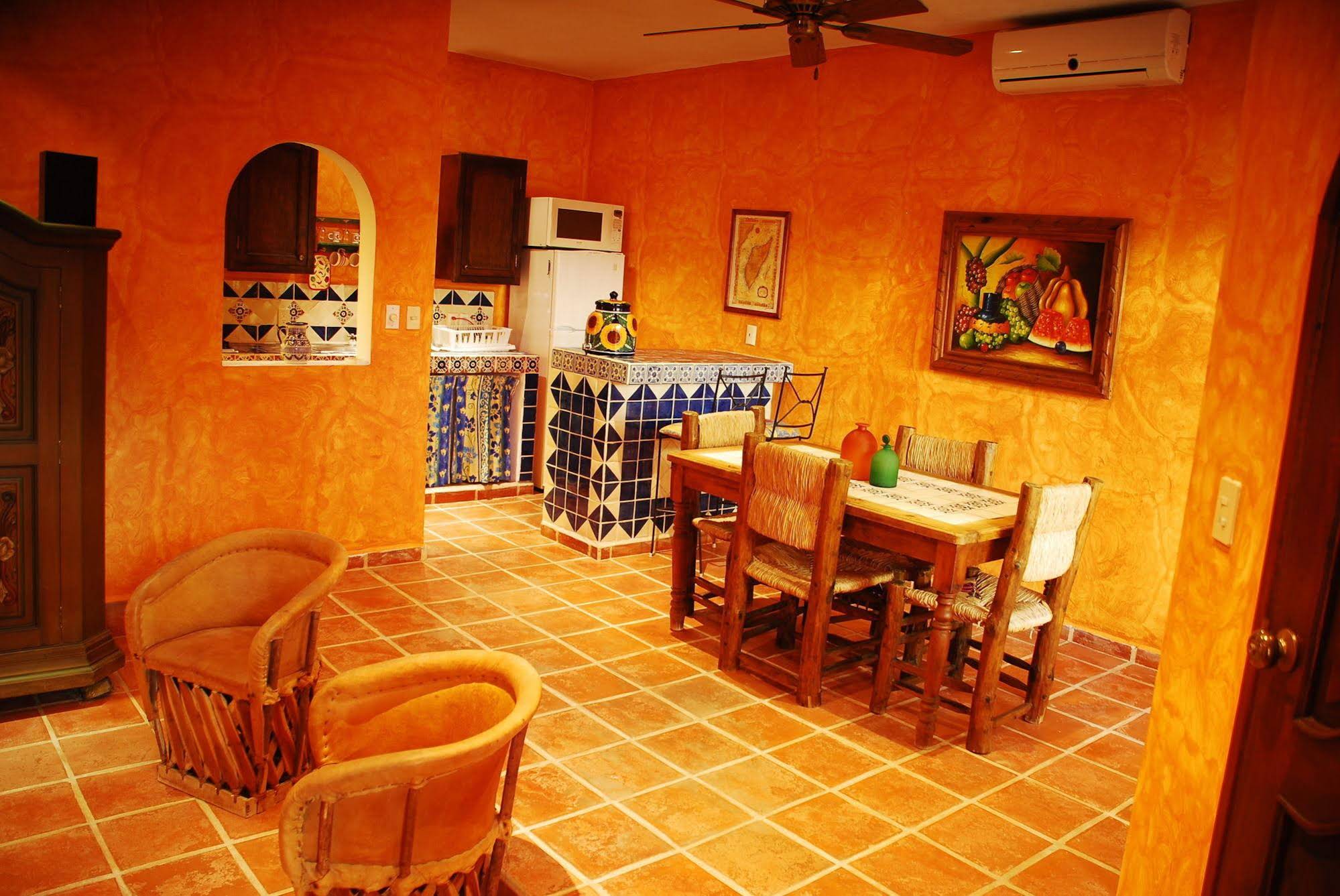 Casa Colonial
