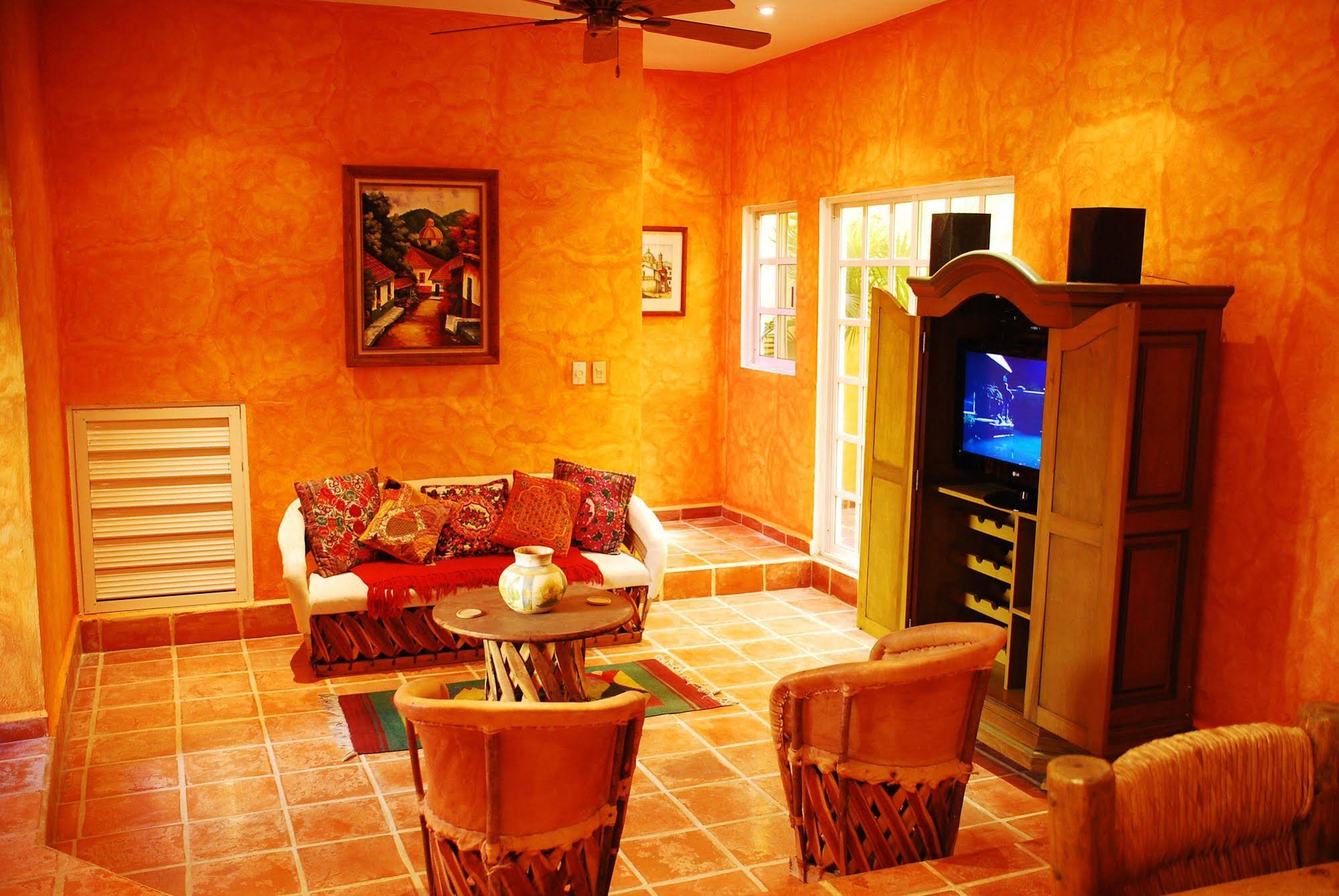 Casa Colonial