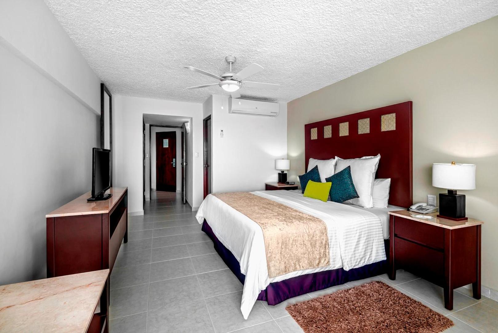 El Cid La Ceiba Beach Hotel