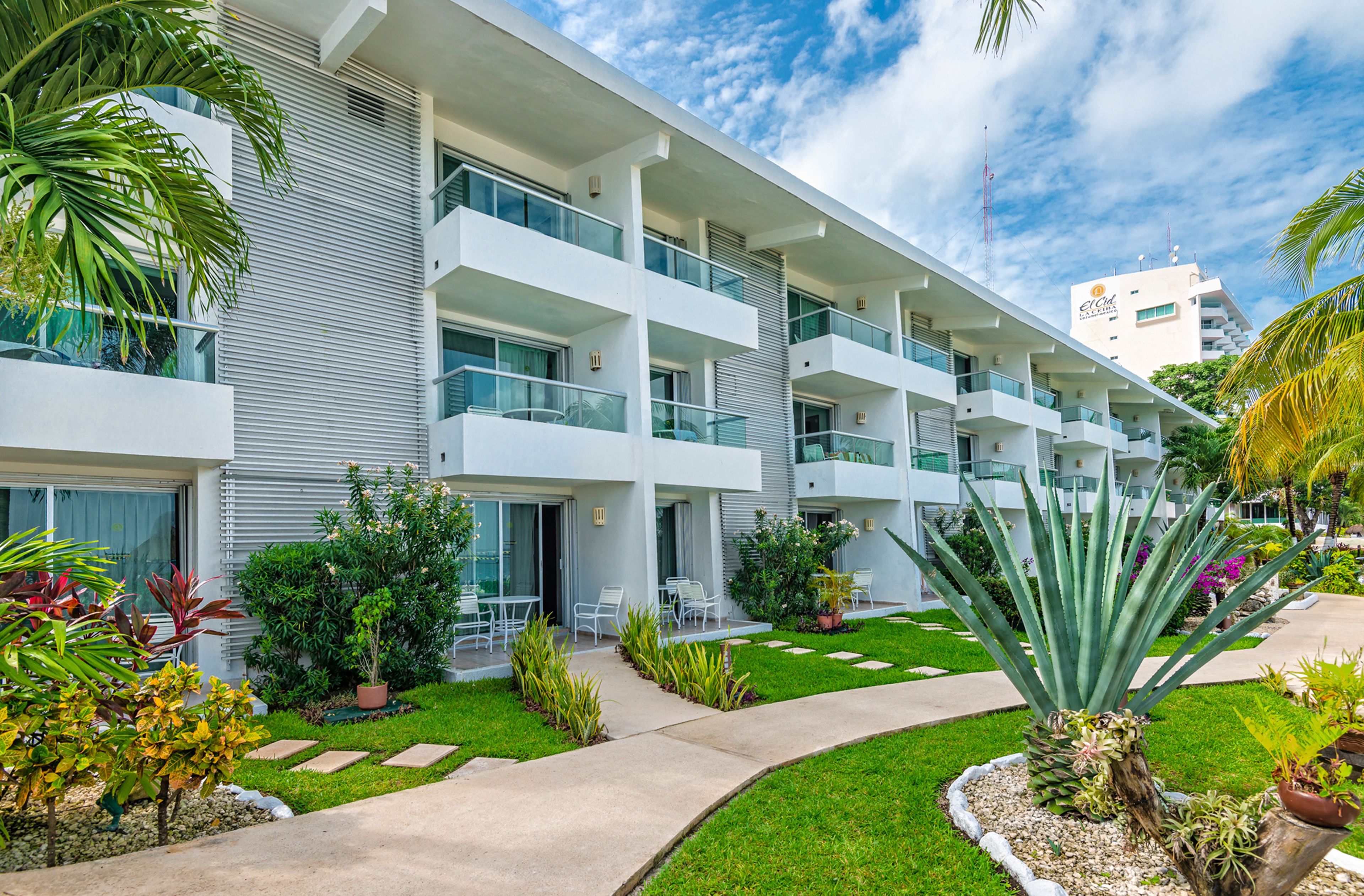 El Cid La Ceiba Beach Hotel