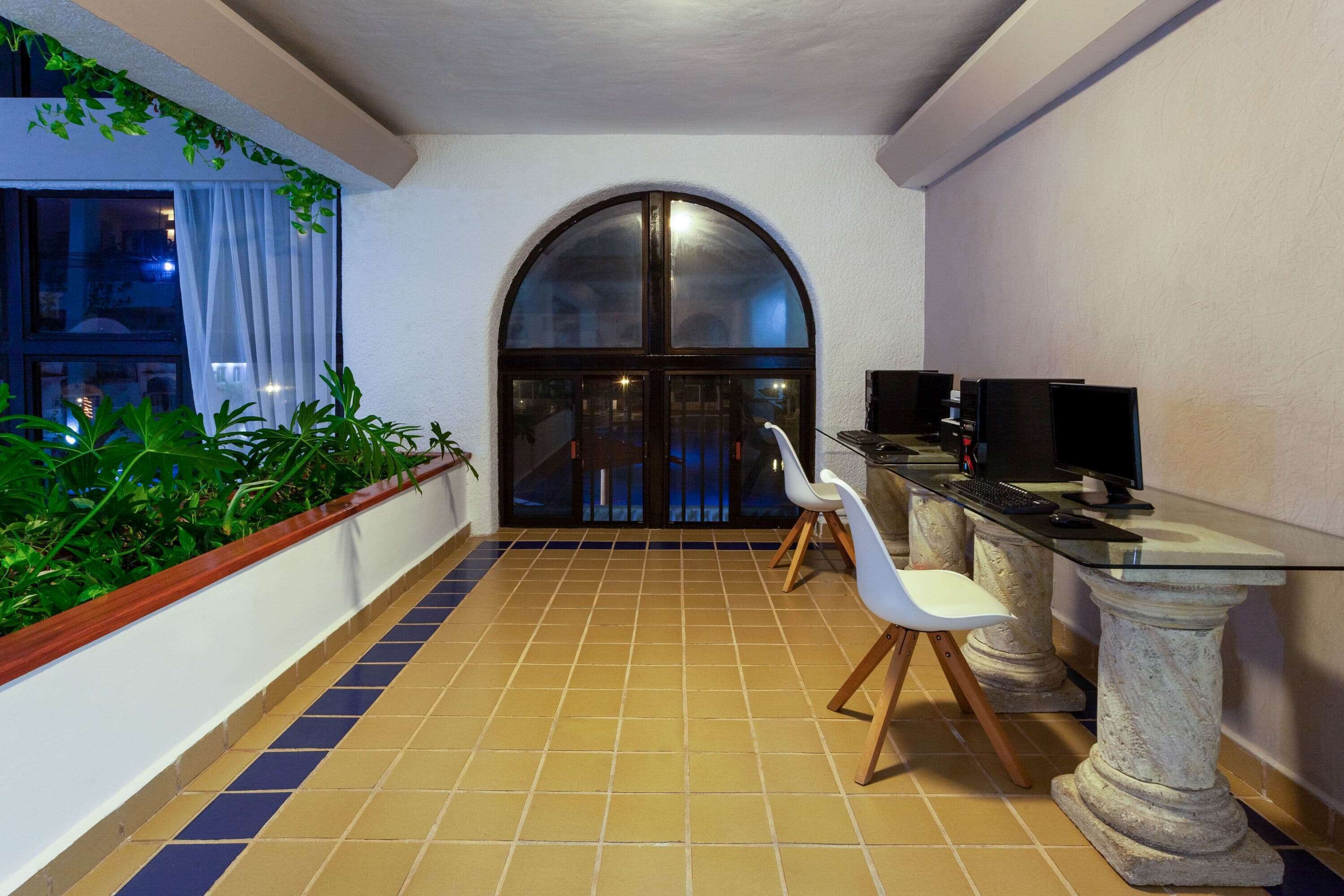 Cozumel Hotel & Resort, Trademark Collection by Wyndham