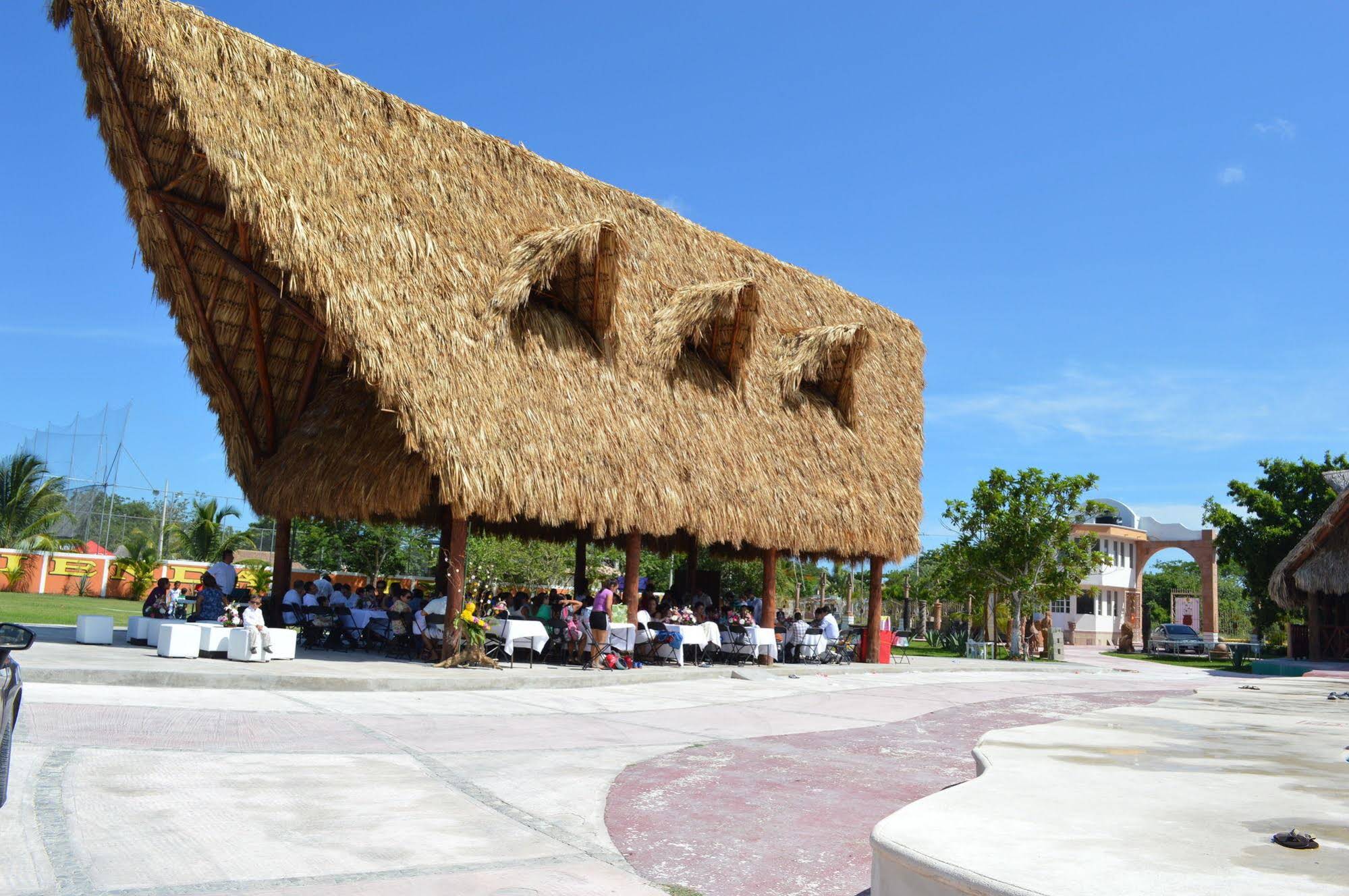 Hotel Hacienda Ixtlan
