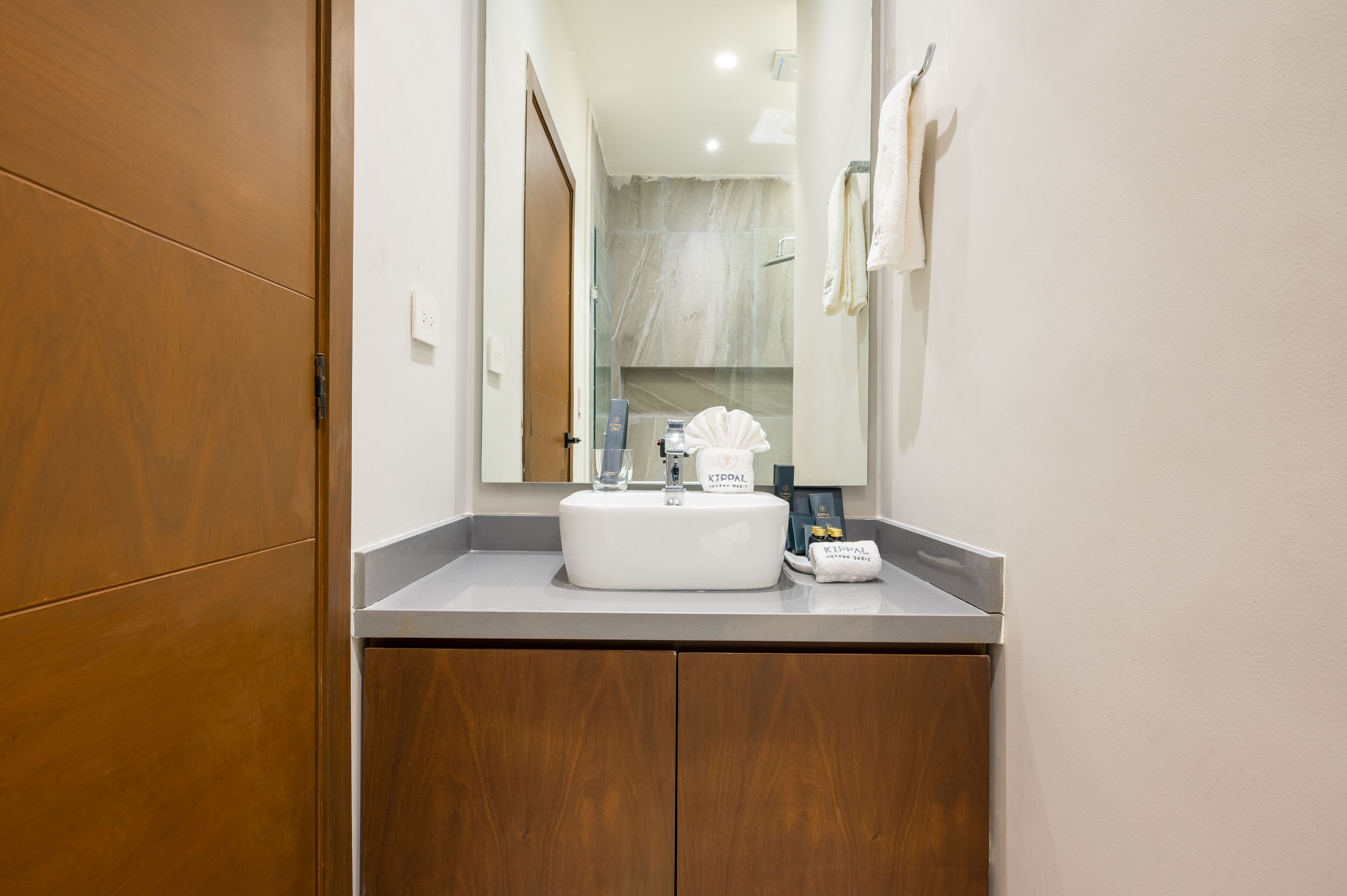 Kippal Modern Oasis ApartHotel