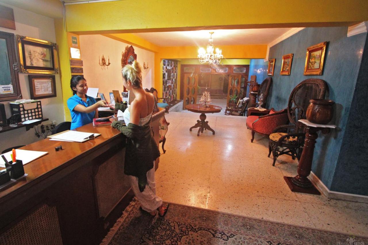 Mary Carmen Hotel