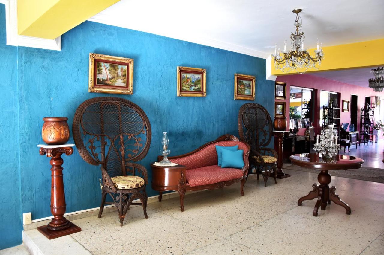 Mary Carmen Hotel