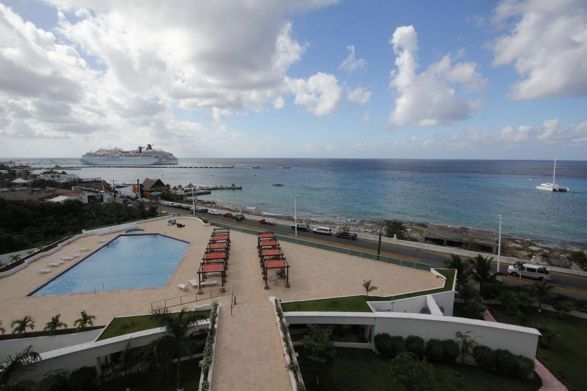 Palmar Condominiums