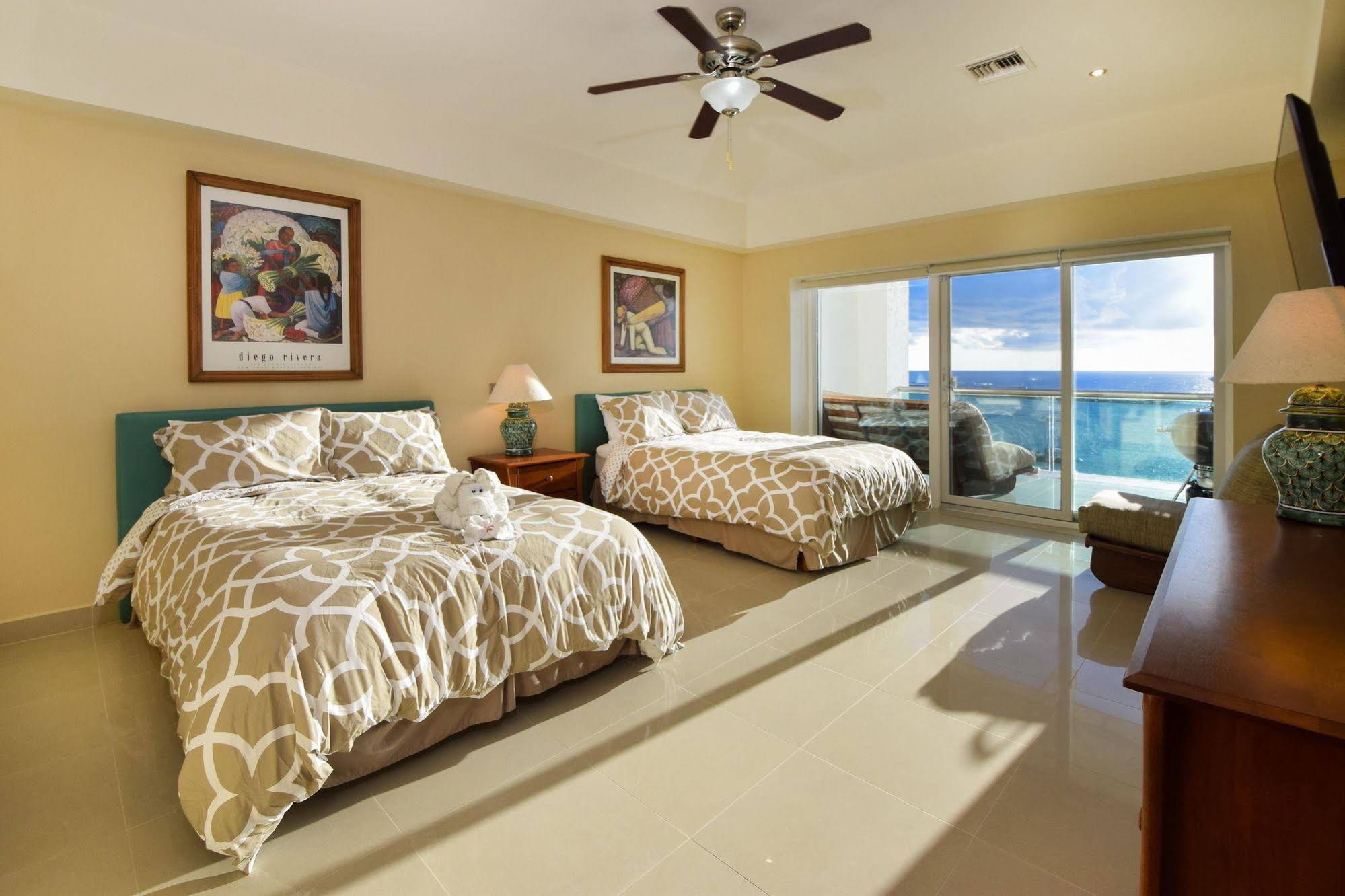 Palmar Condominiums