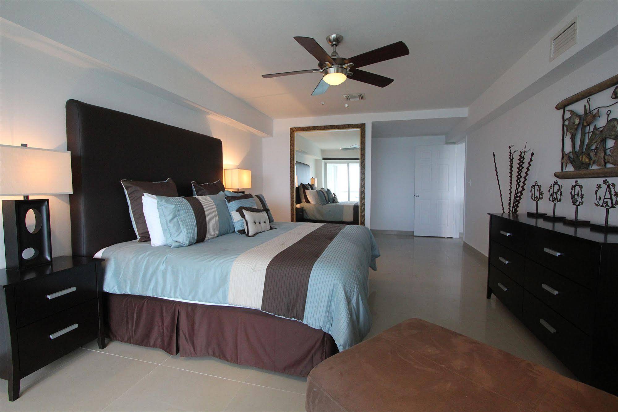 Palmar Condominiums