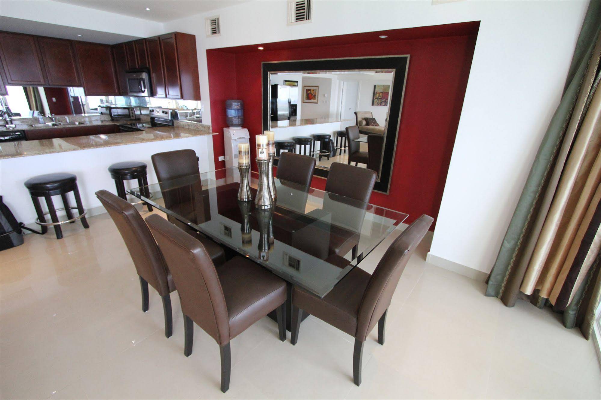 Palmar Condominiums