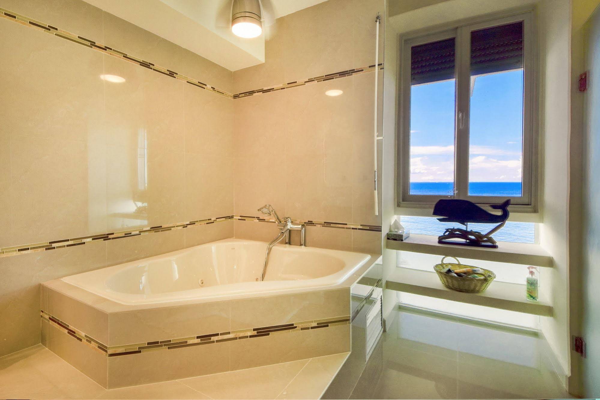 Palmar Condominiums