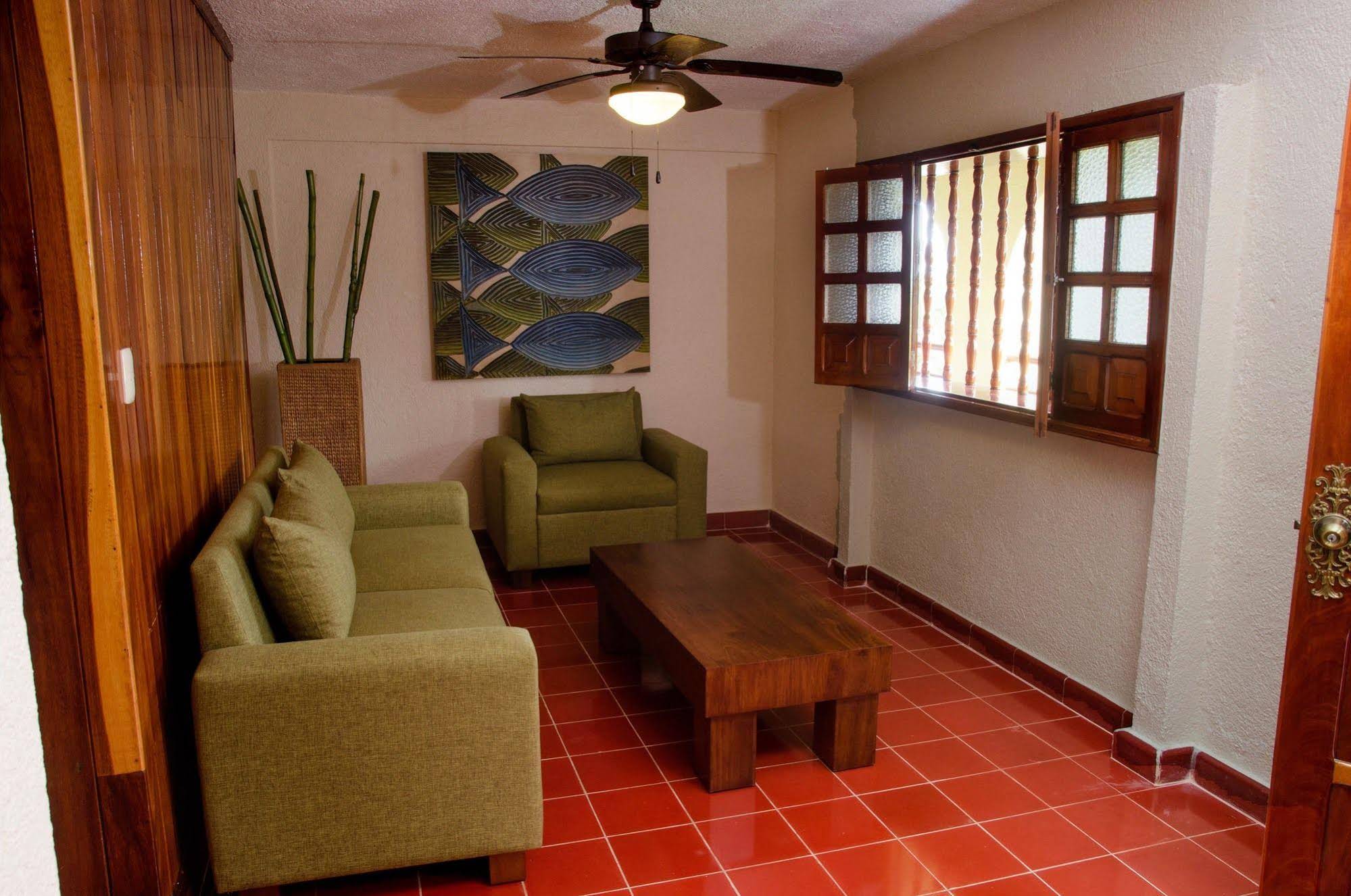 Suites Colonial Cozumel