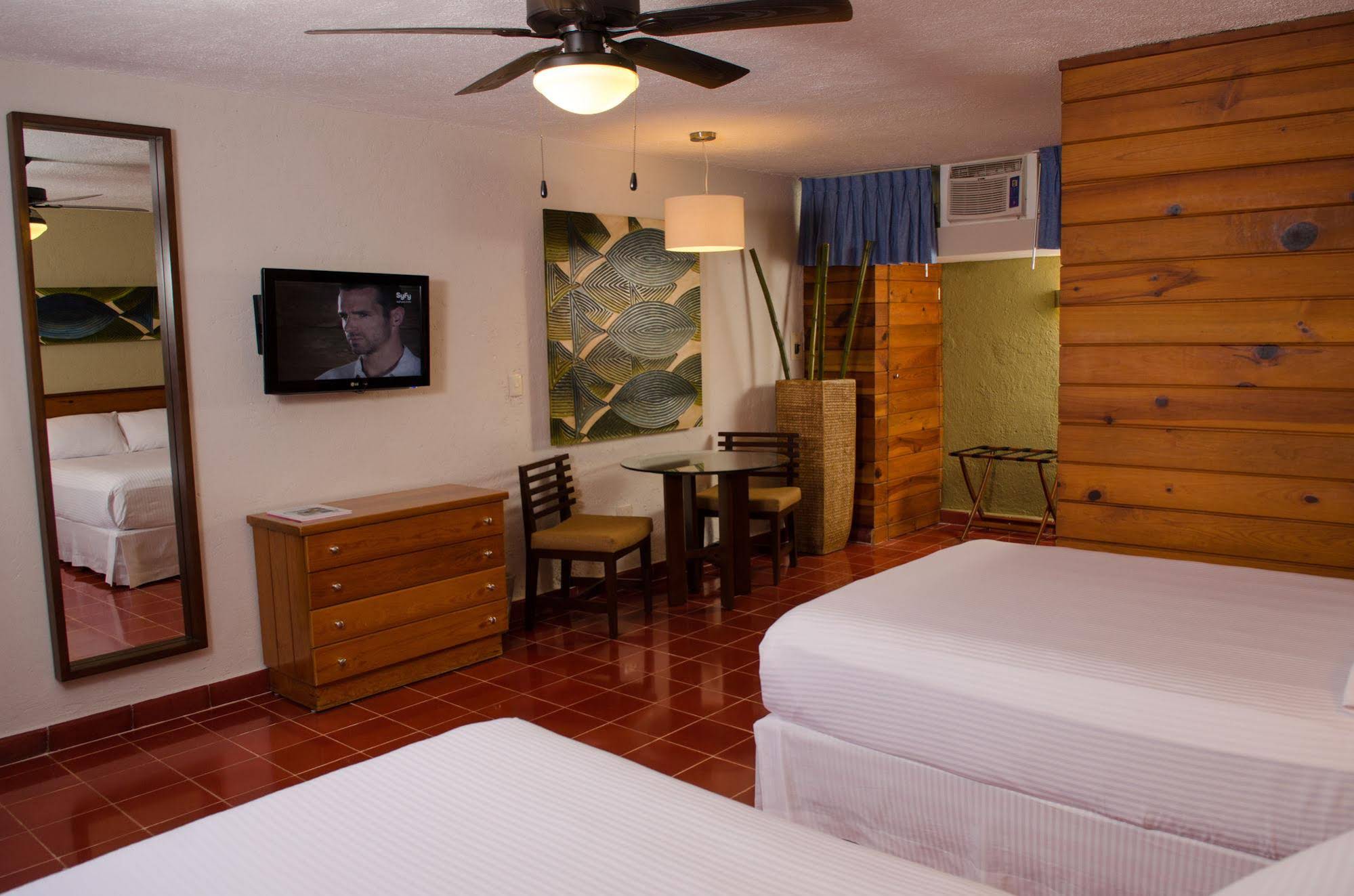 Suites Colonial Cozumel