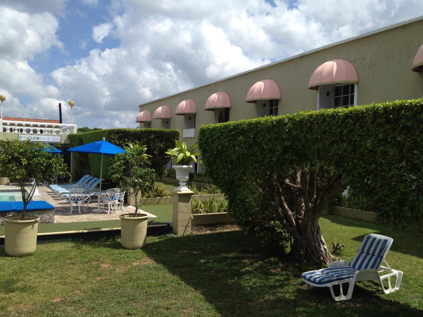 Villa Blanca Garden Beach