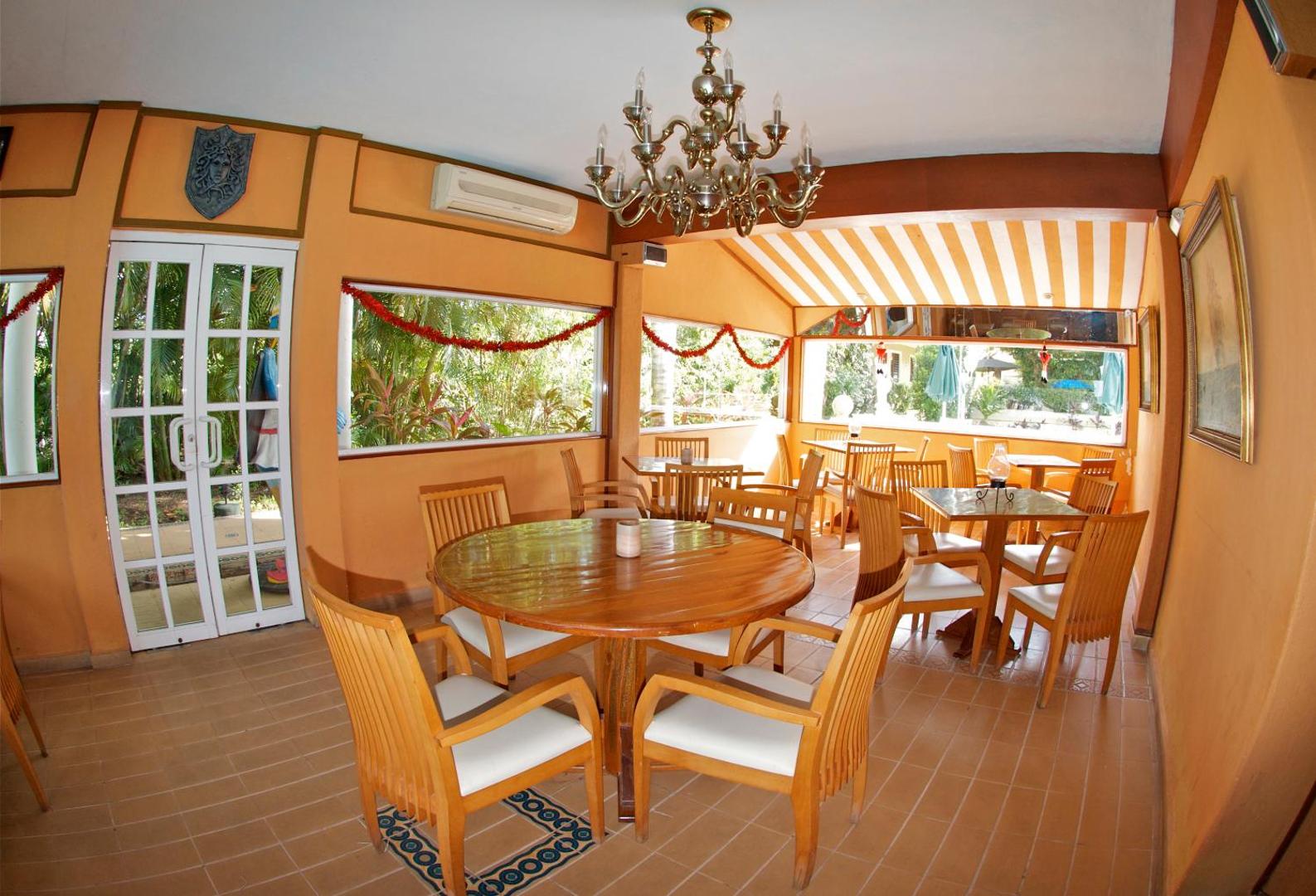 Villa Blanca Garden Beach