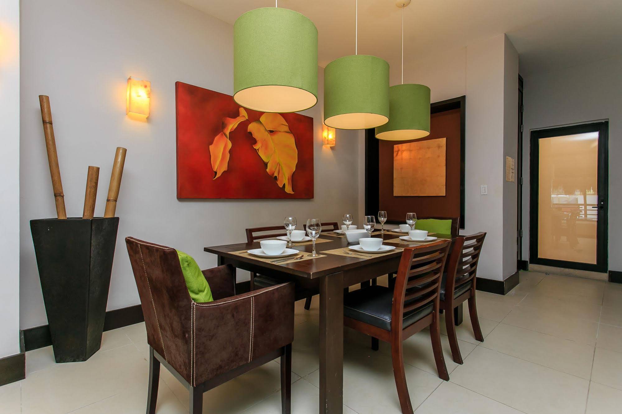Aldea Thai by Moskito
