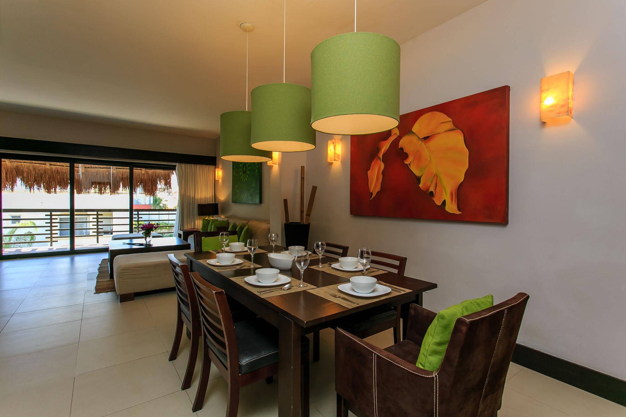 Aldea Thai by Moskito