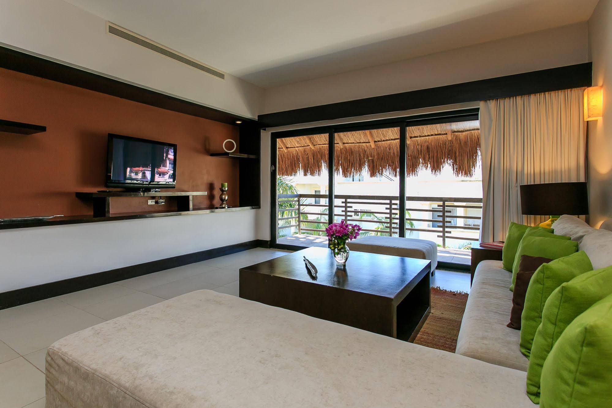 Aldea Thai by Moskito