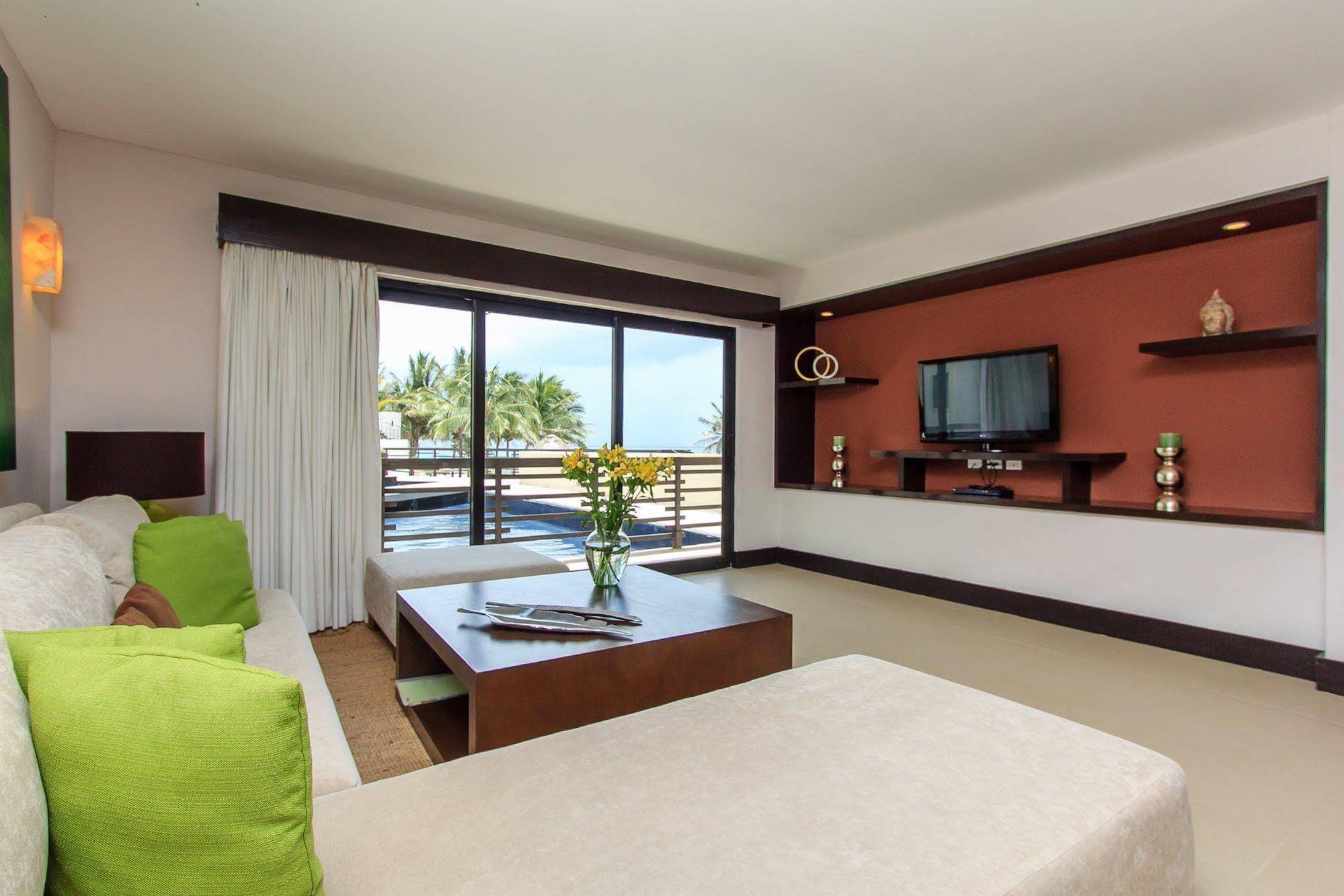 Aldea Thai by Moskito