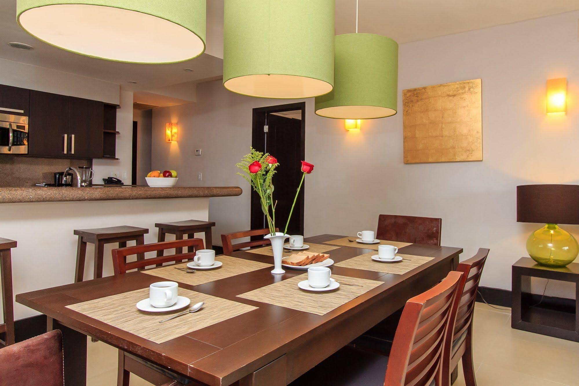 Aldea Thai by Moskito