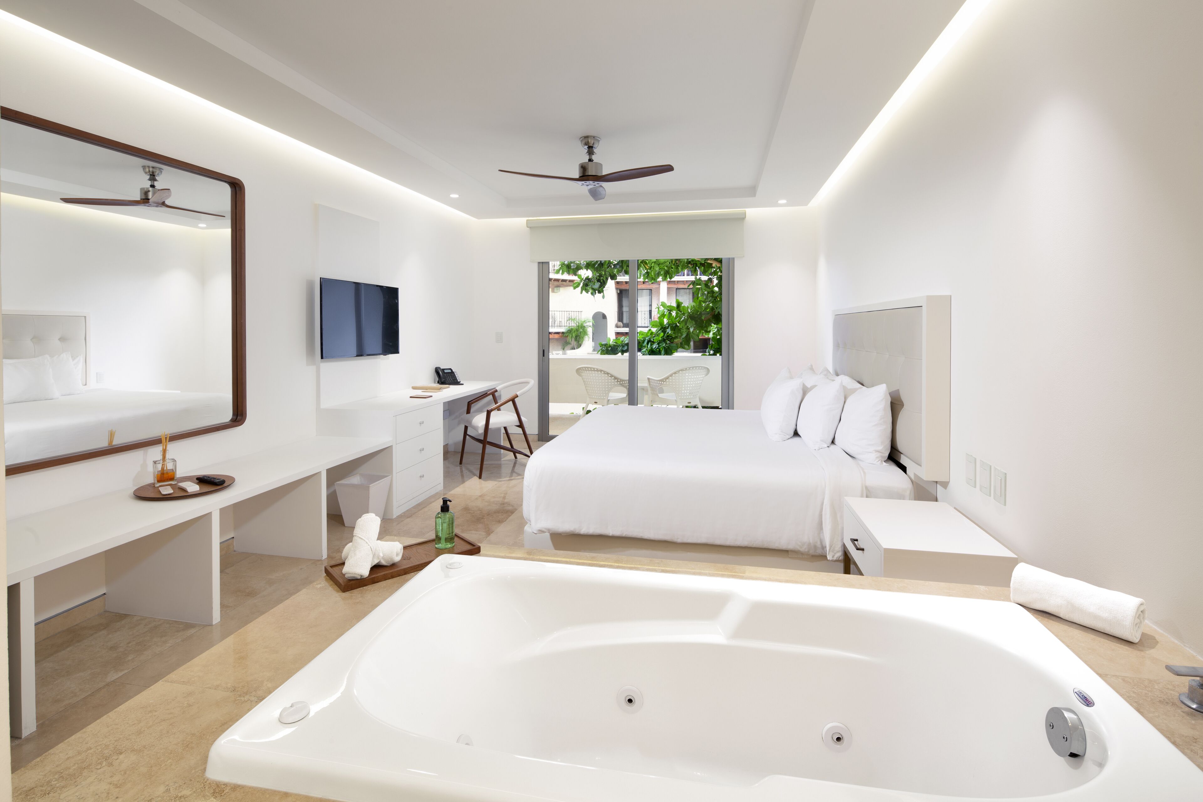 Antera Hotel & Residences