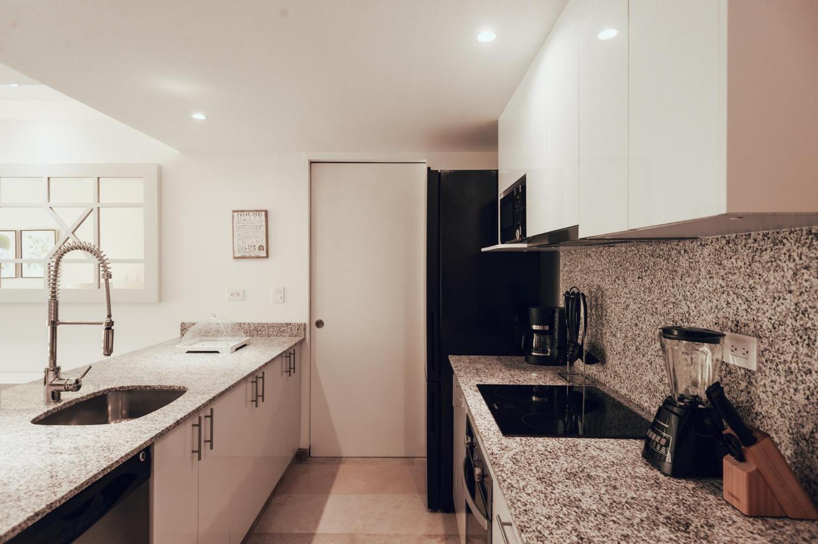 Antera Hotel & Residences