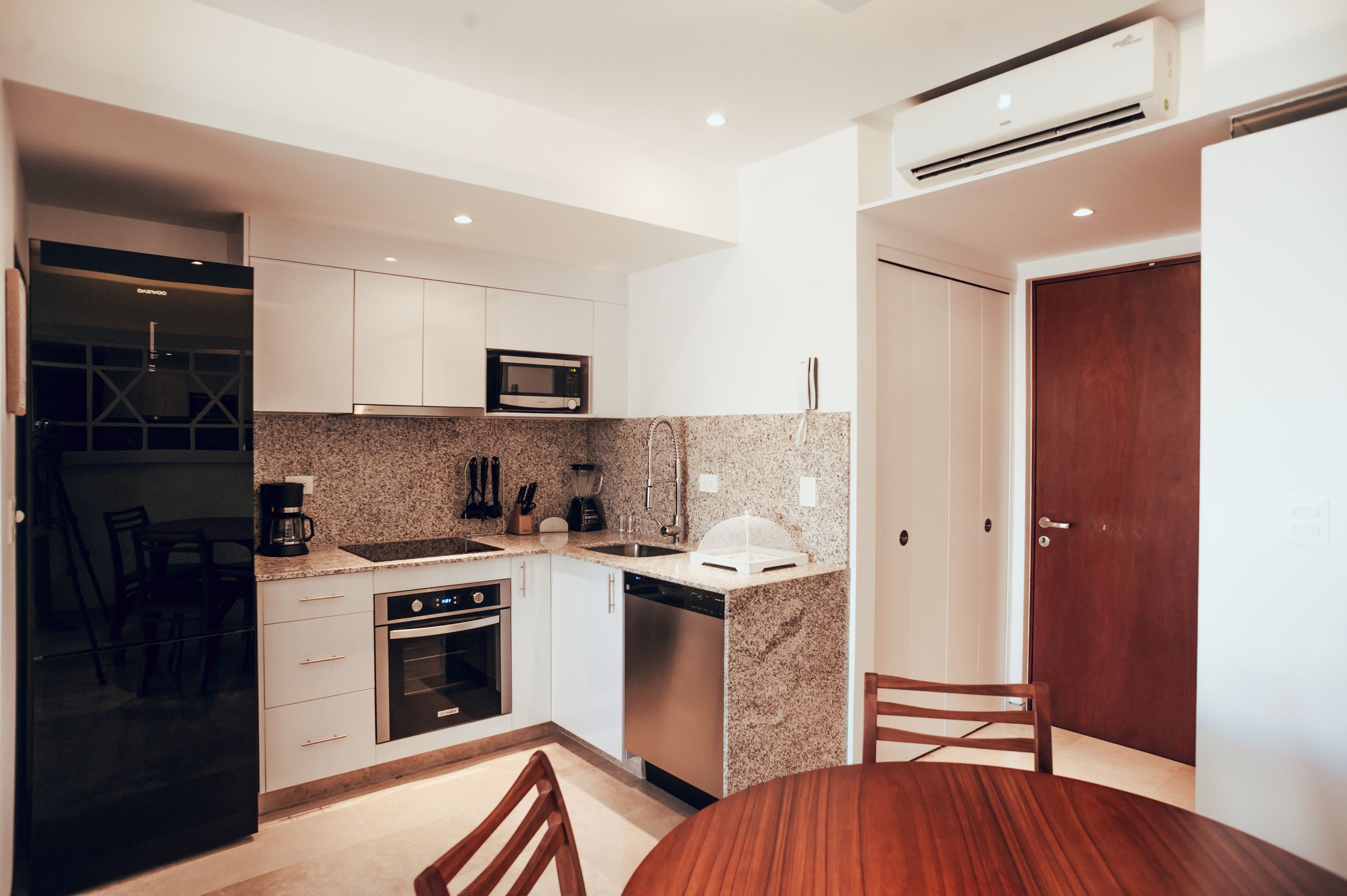 Antera Hotel & Residences