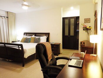 B&B Pelicanos