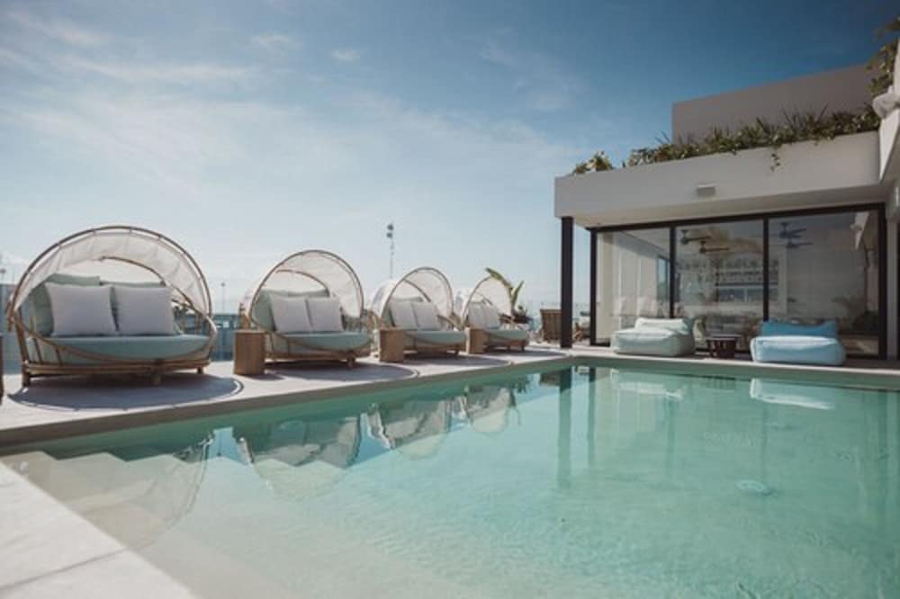 Calixta Hotel