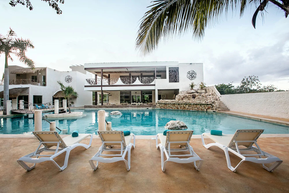 Casa Kaoba Hotel & Suites