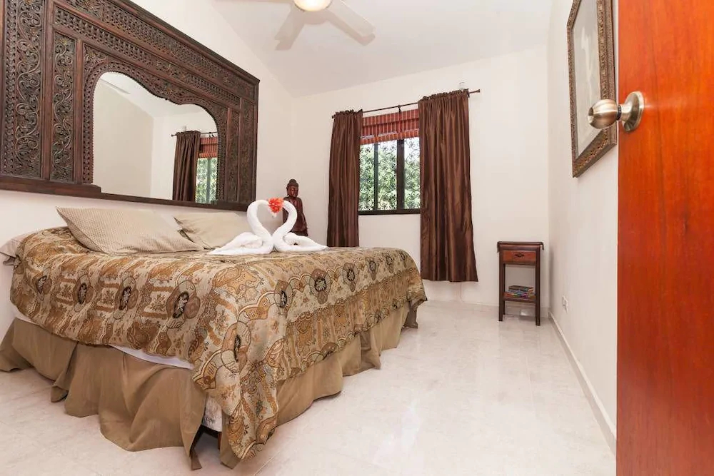 Casa Royal Palms by Playa Paradise