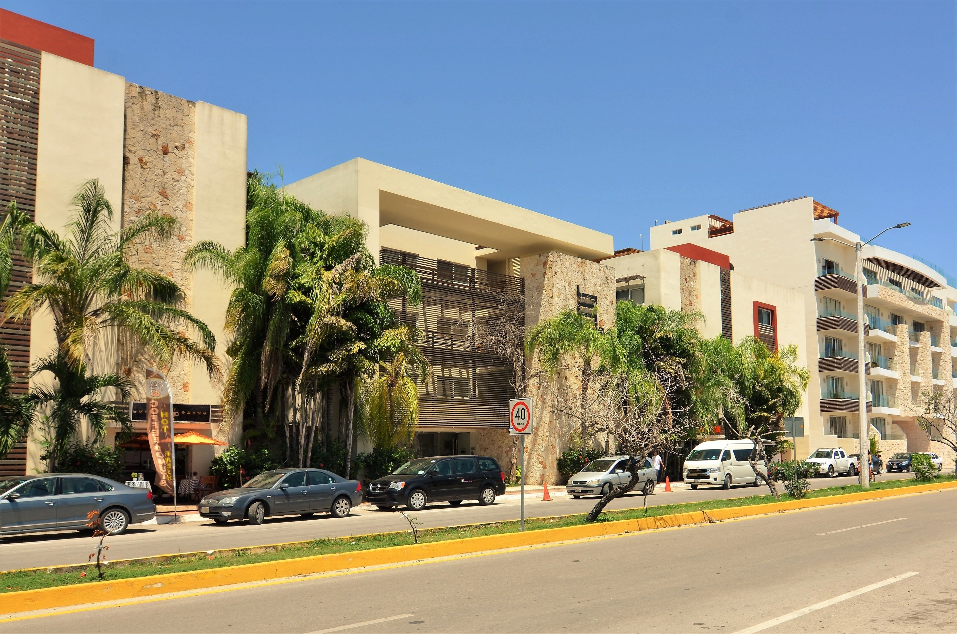 Condo Sabia Apartments by CSR
