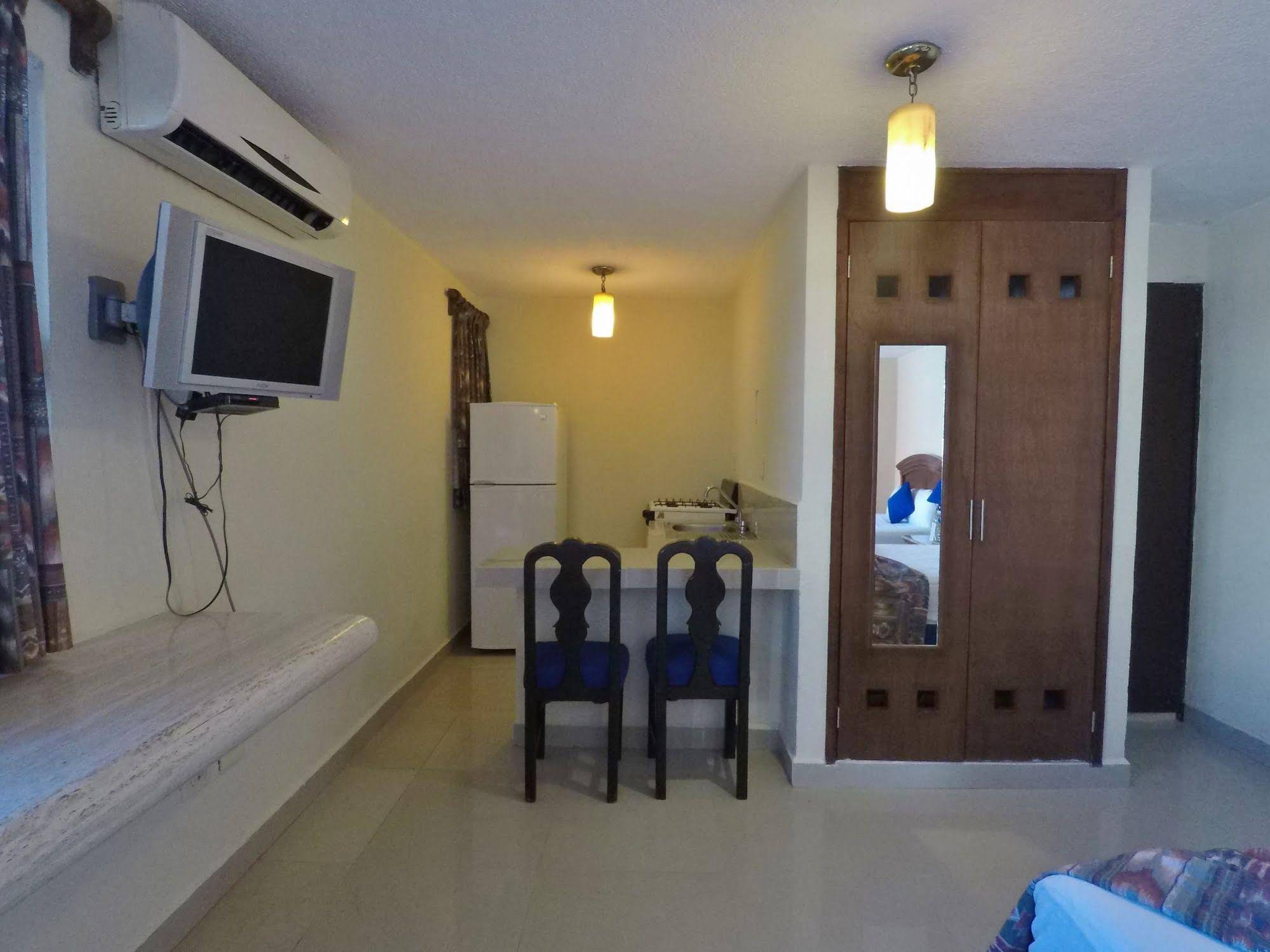 El Campanario Hotel & Estudios