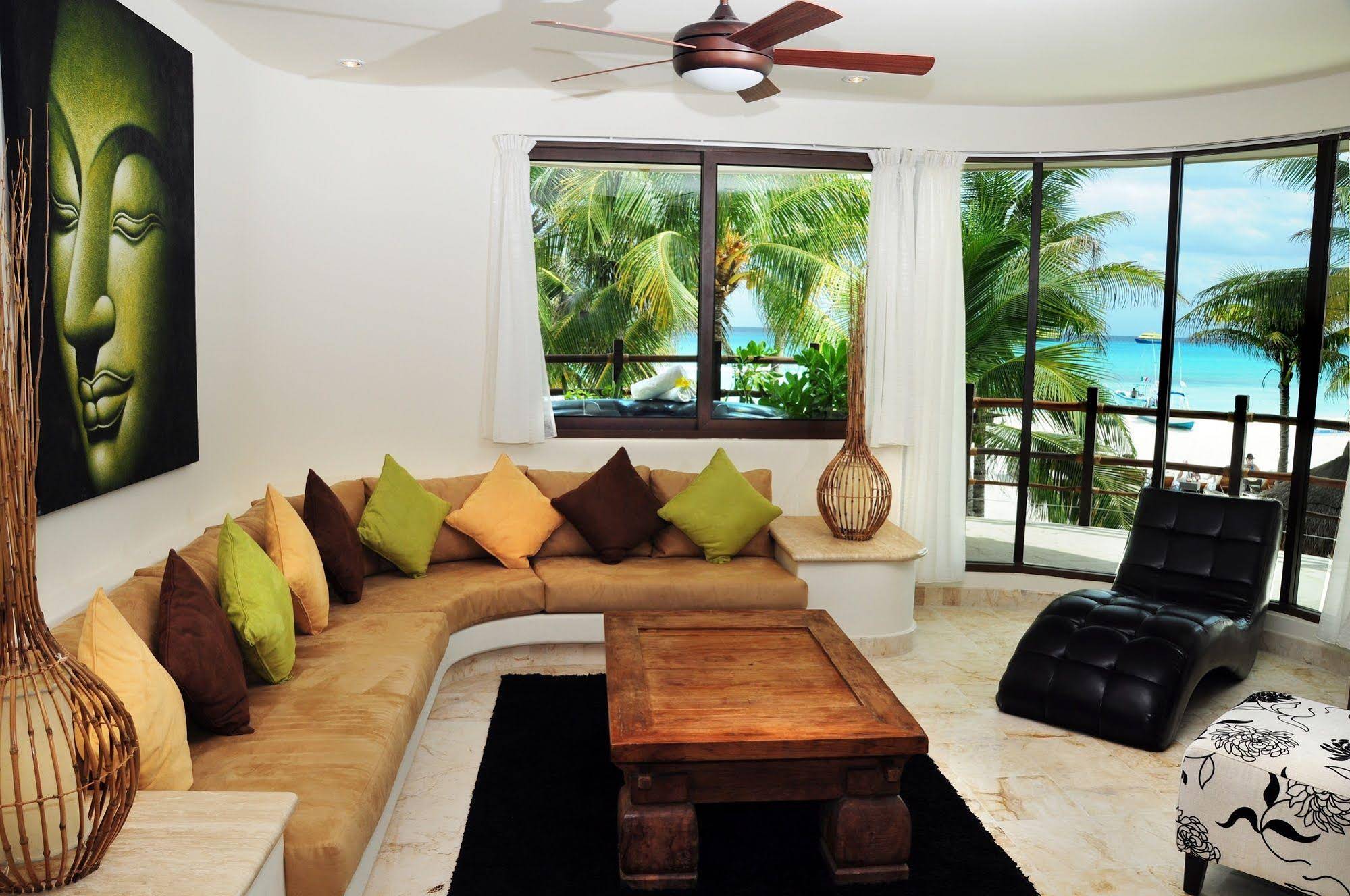 El Taj Oceanfront & Beachside Condos