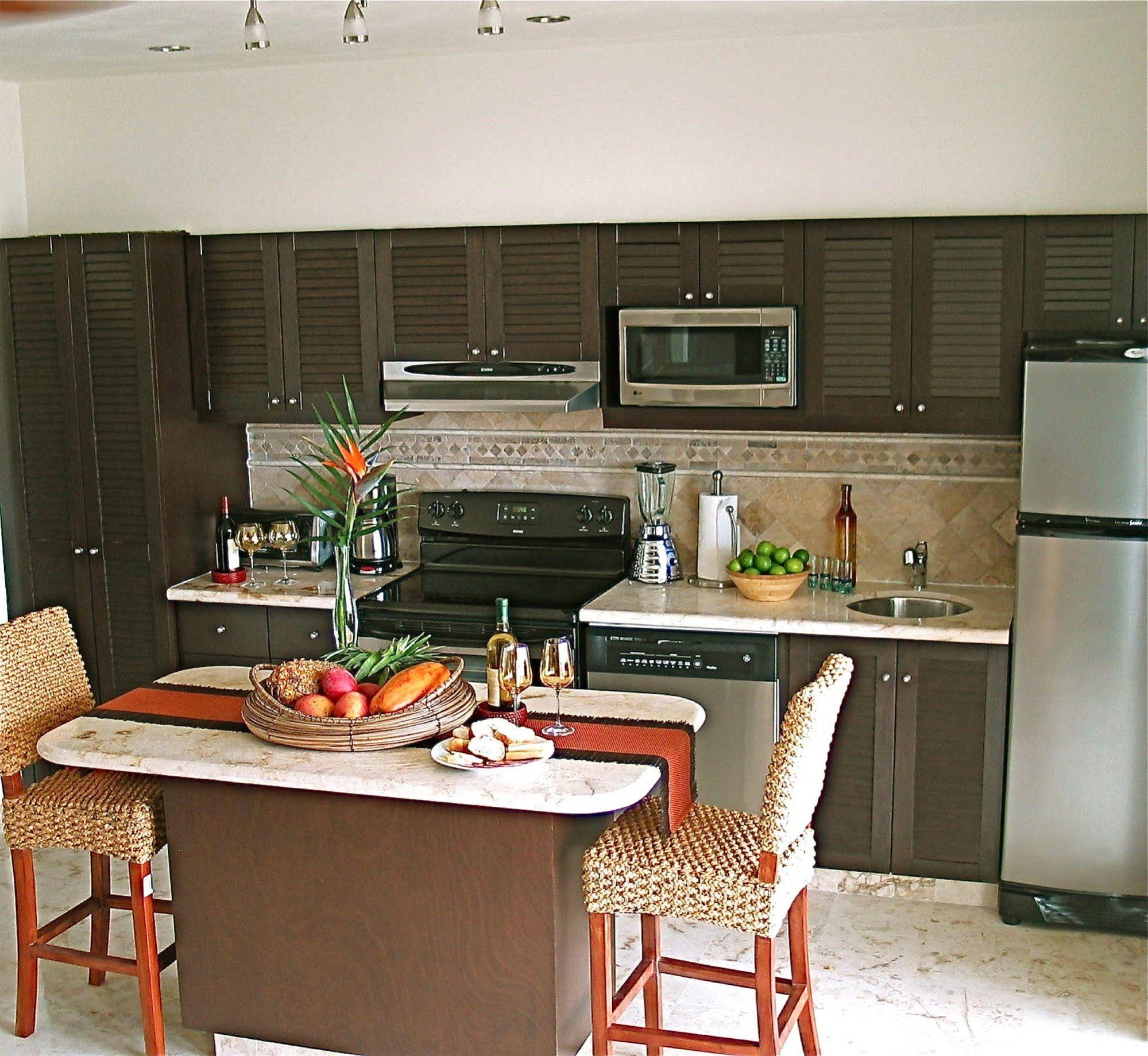 El Taj Oceanfront & Beachside Condos