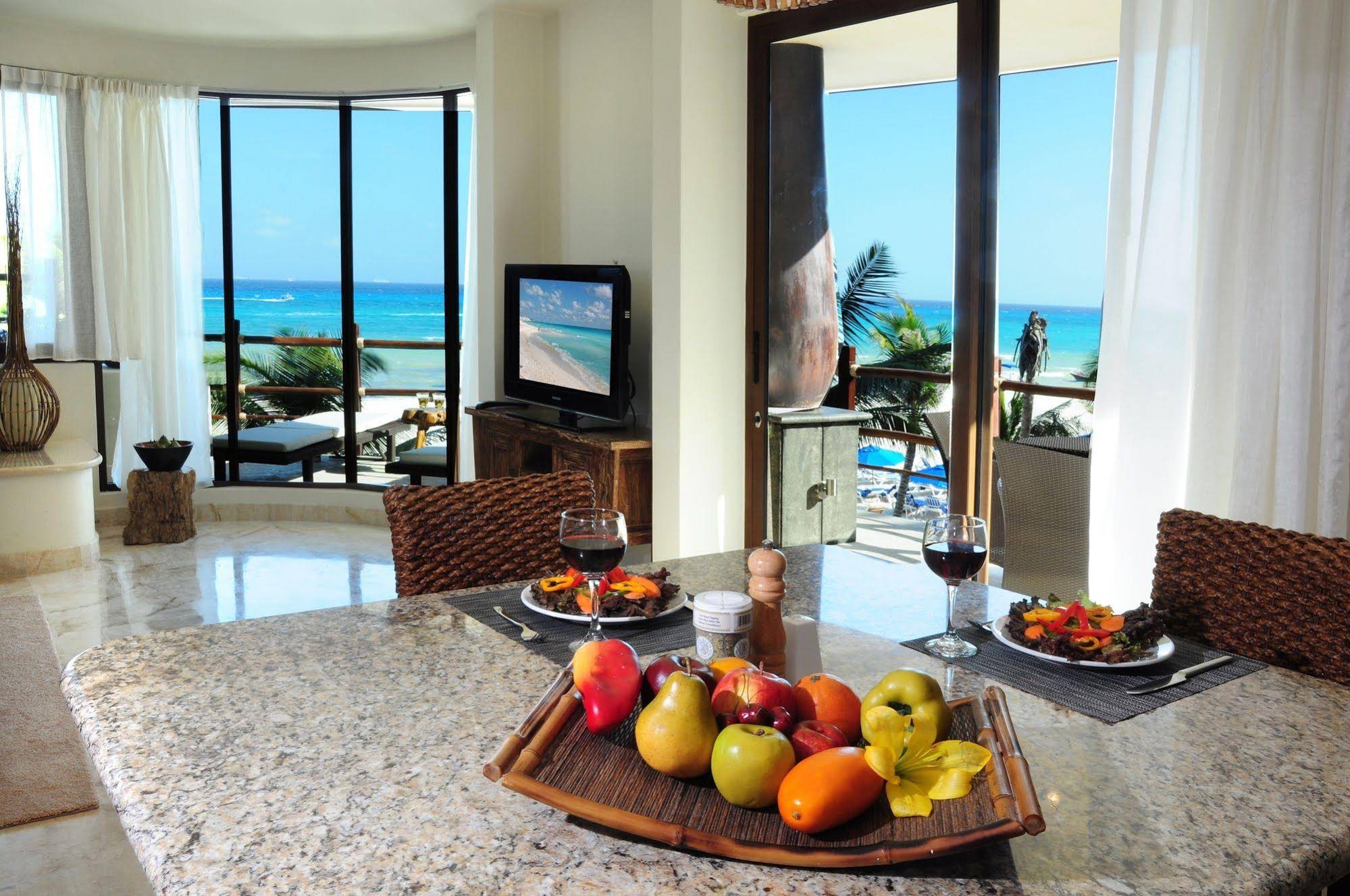 El Taj Oceanfront & Beachside Condos