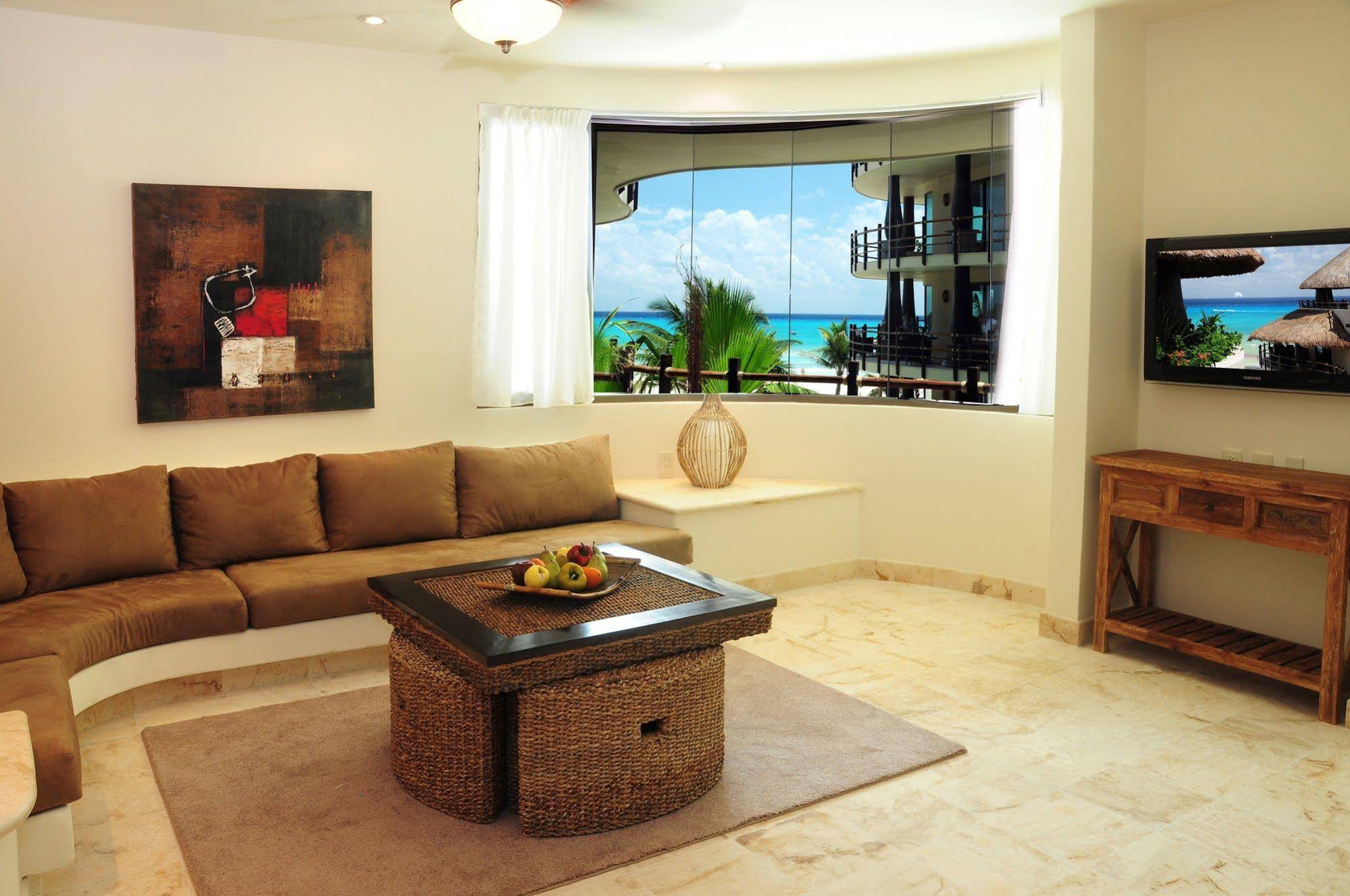 El Taj Oceanfront & Beachside Condos