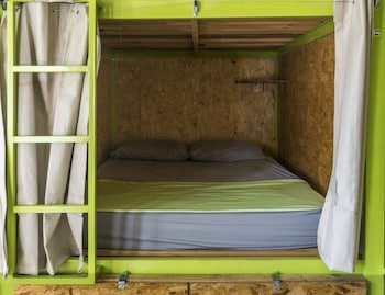 Guacamundo Hostel