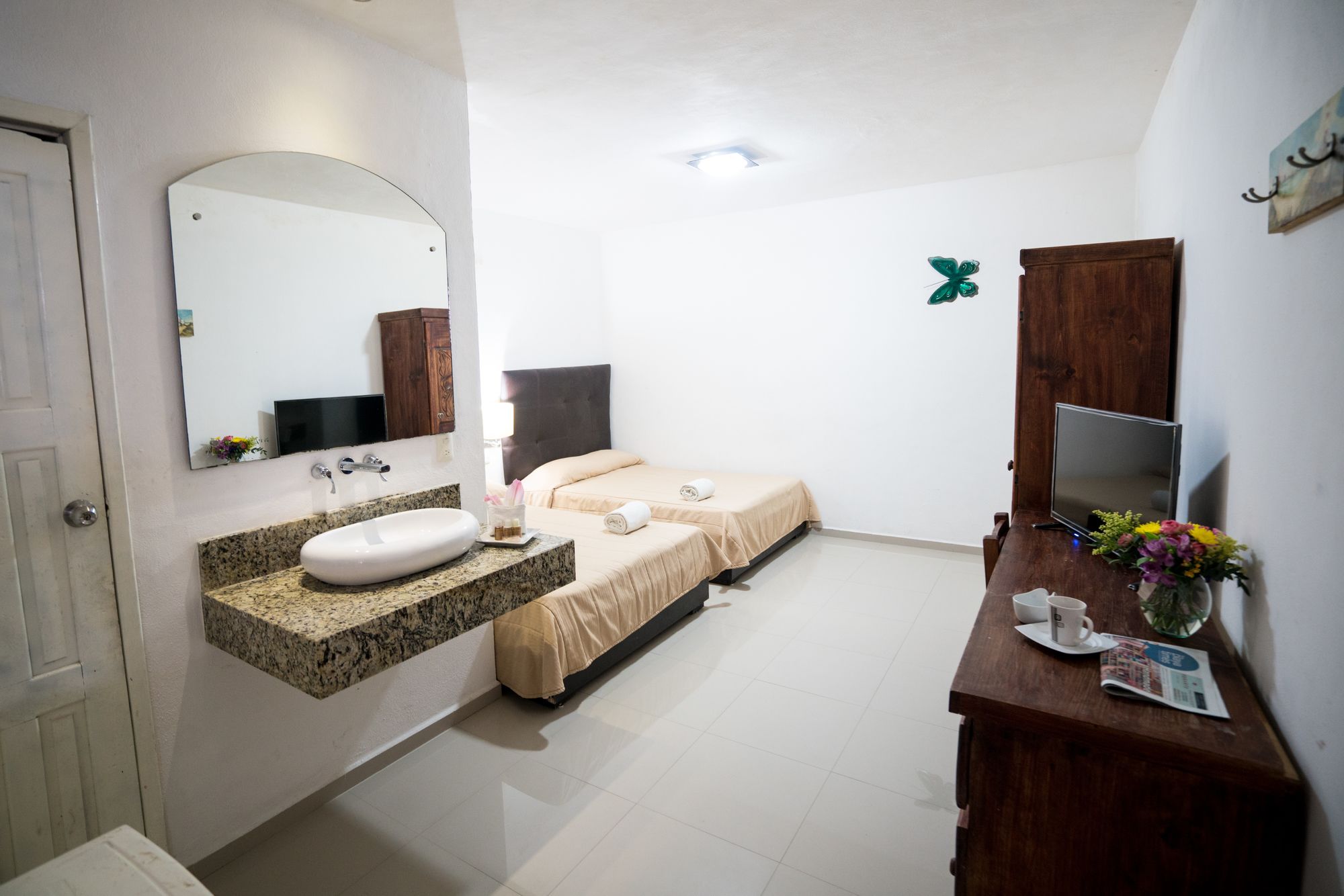 Ahava Hotel