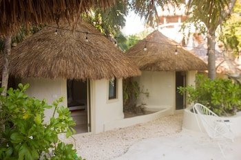 Isabella Beachside Hotel