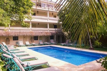 Isabella Beachside Hotel