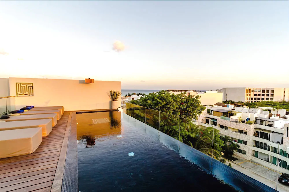 IT Condo by Realty Group