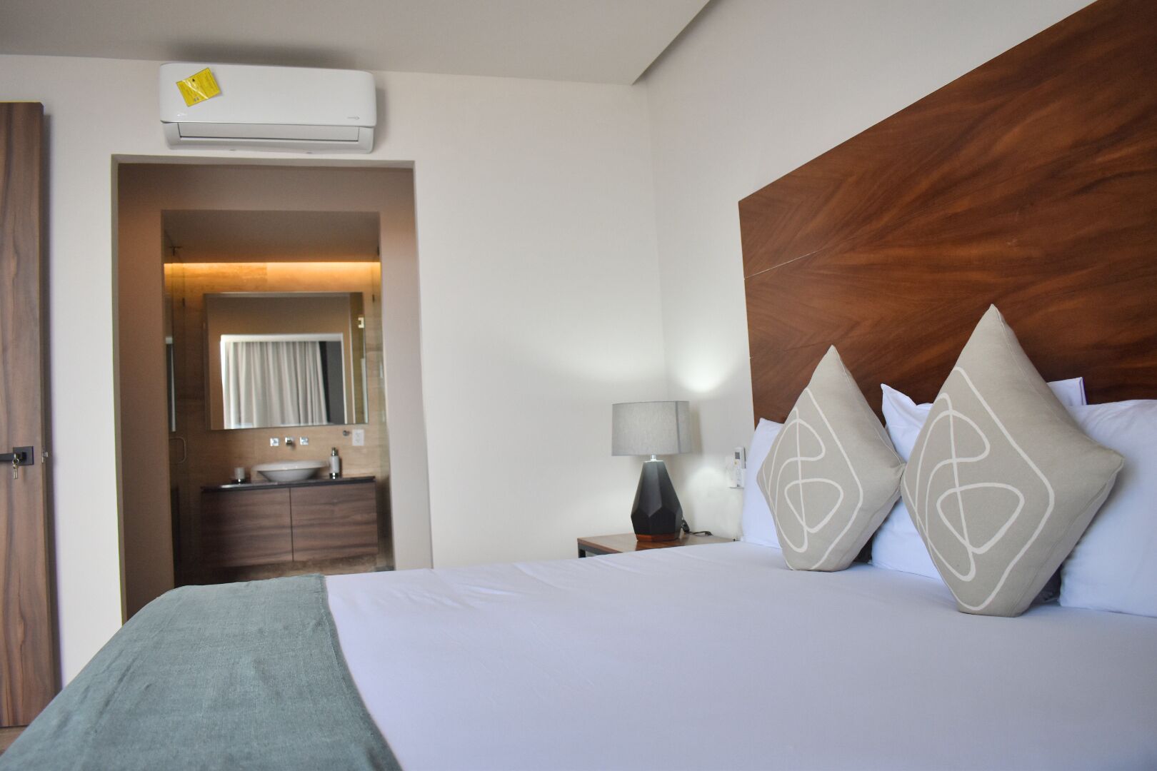 Kaab South Beach By The Spot Rentals