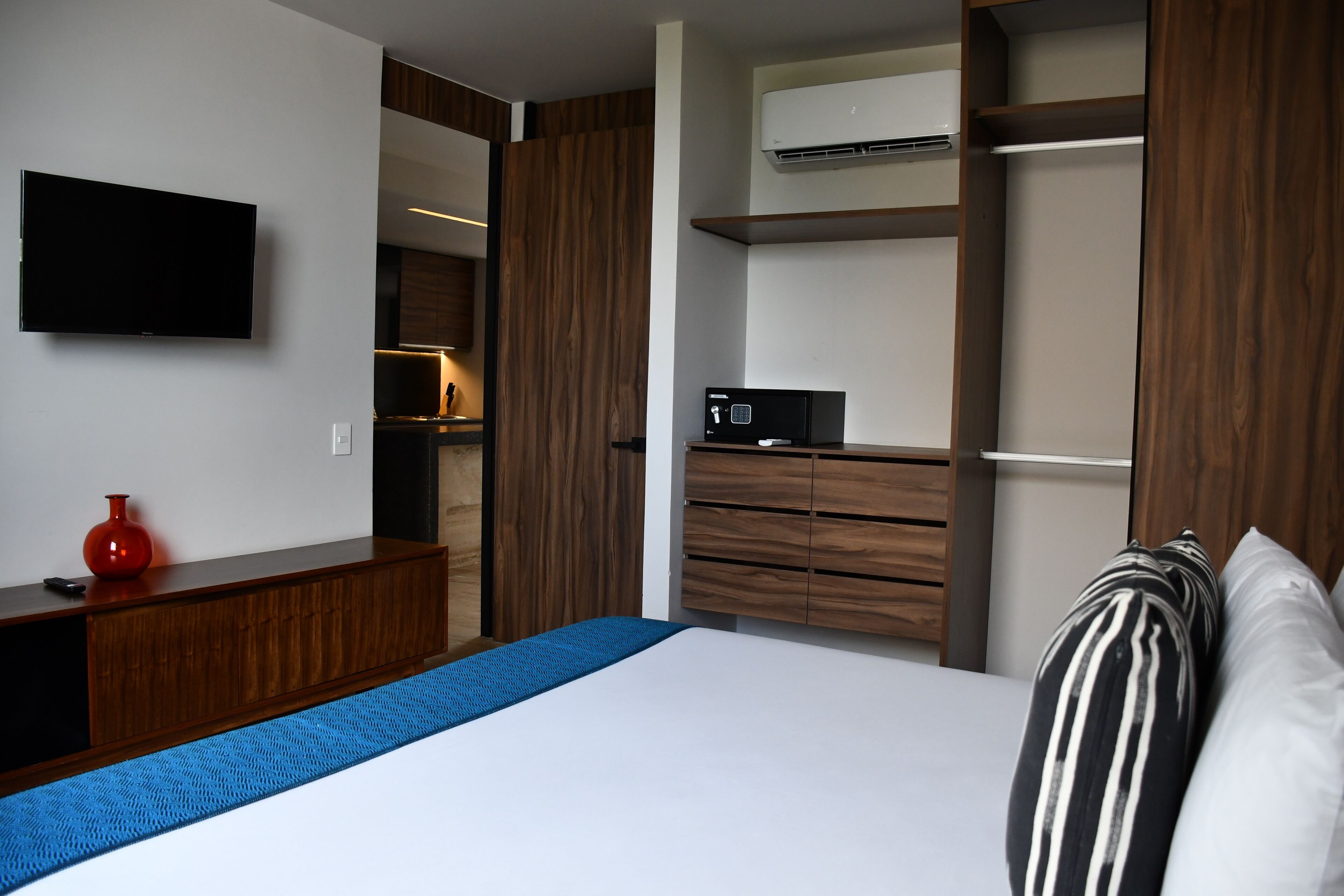 Kaab South Beach By The Spot Rentals