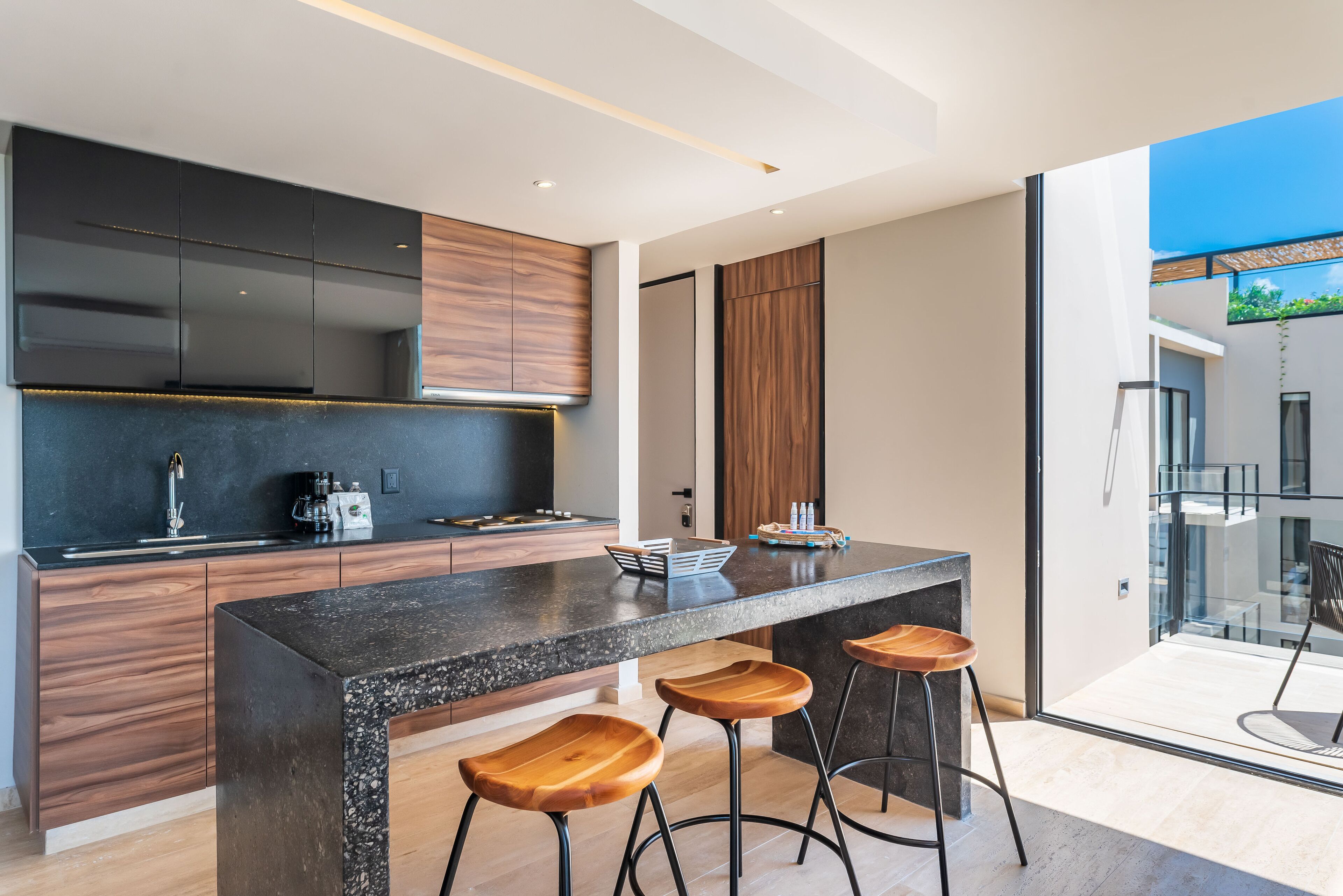 Kaab South Beach By The Spot Rentals
