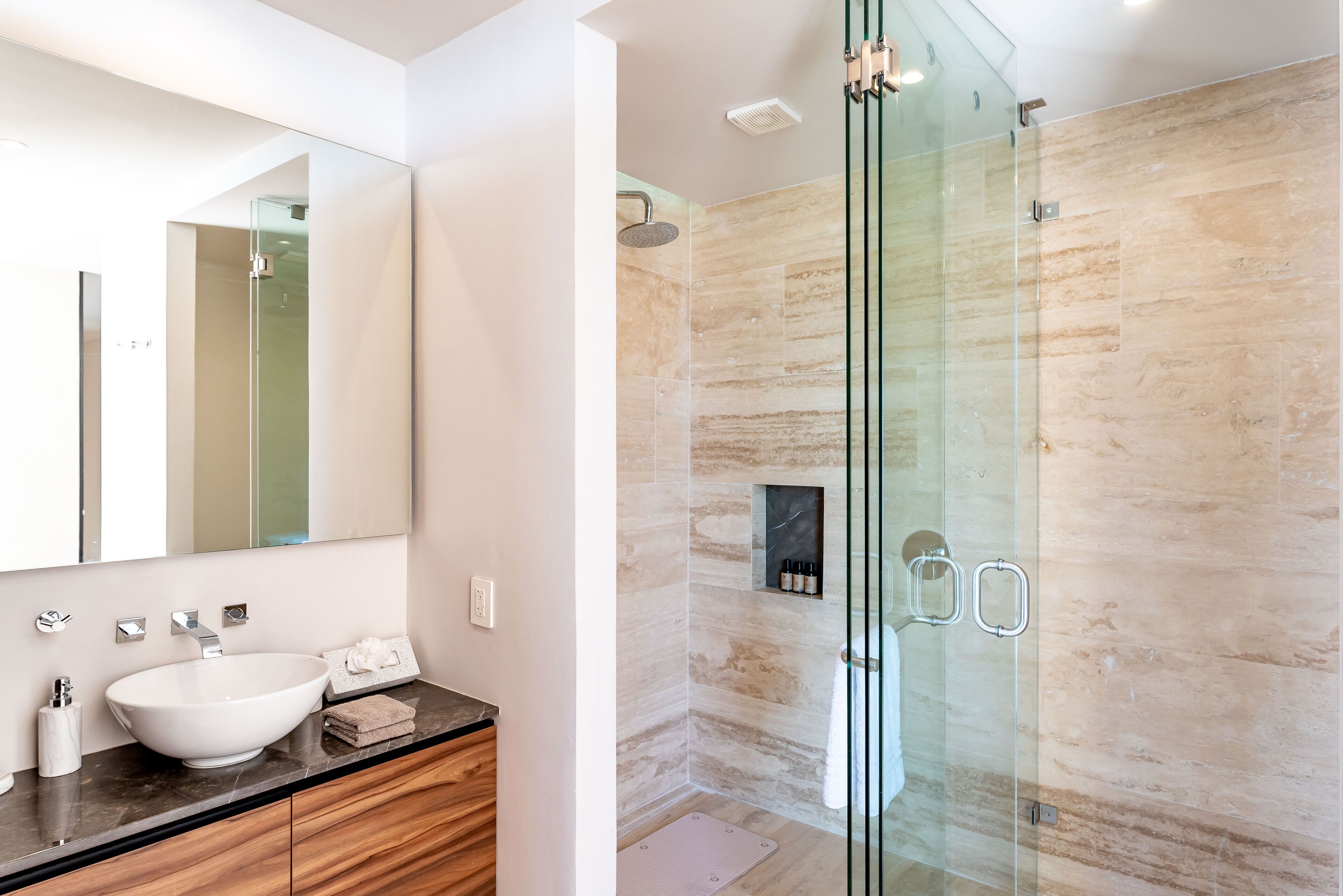 Kaab South Beach By The Spot Rentals