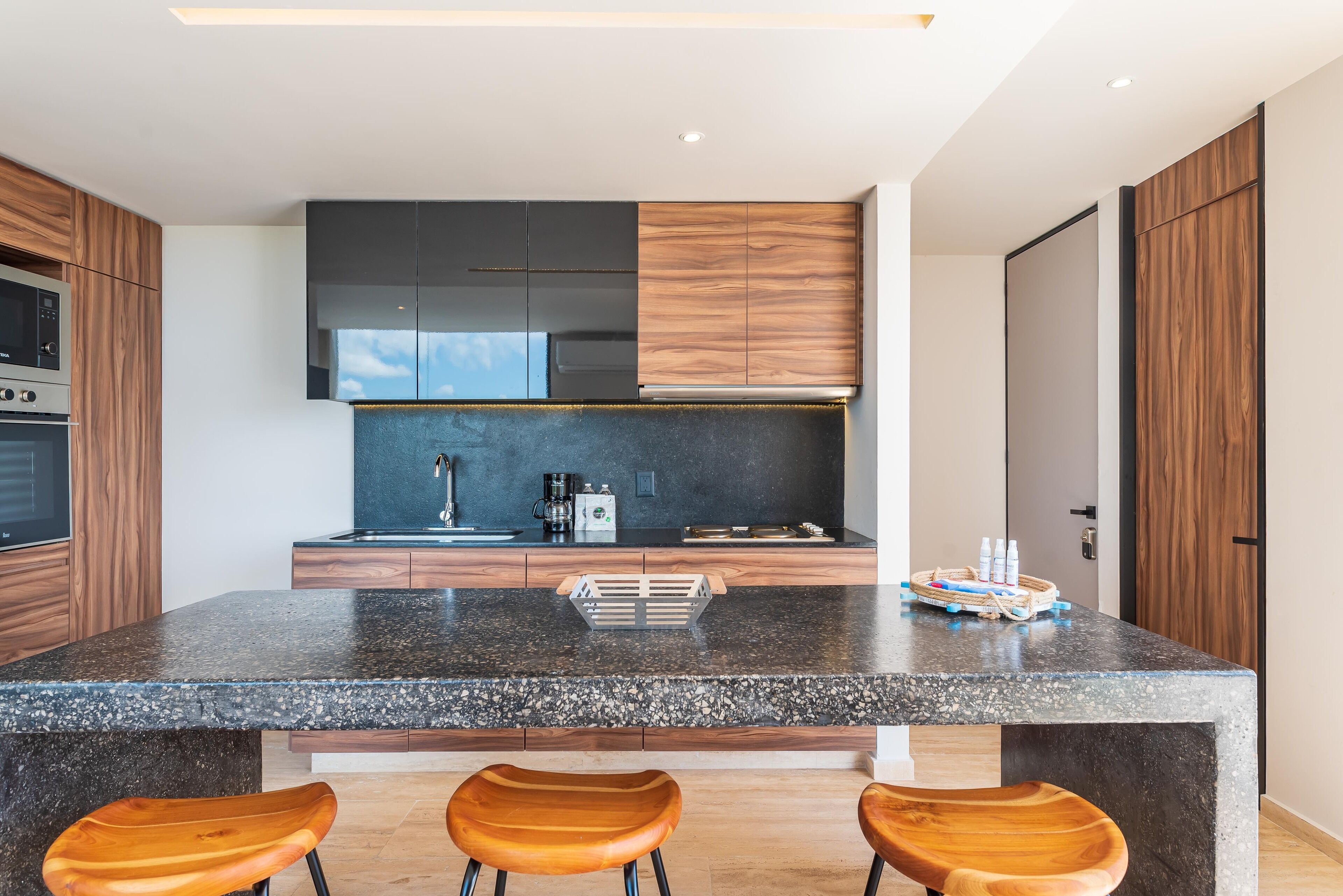 Kaab South Beach By The Spot Rentals