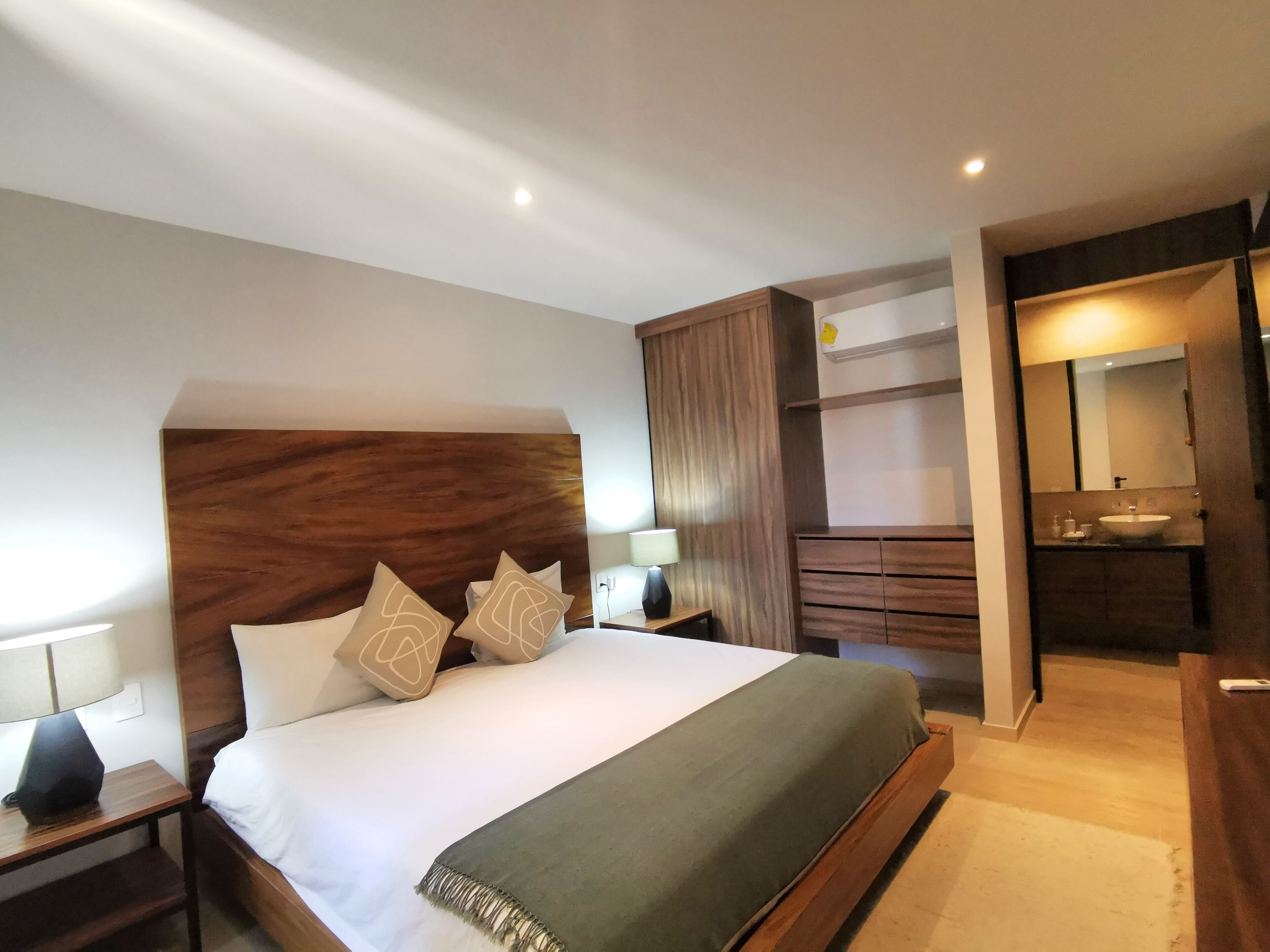Kaab South Beach By The Spot Rentals