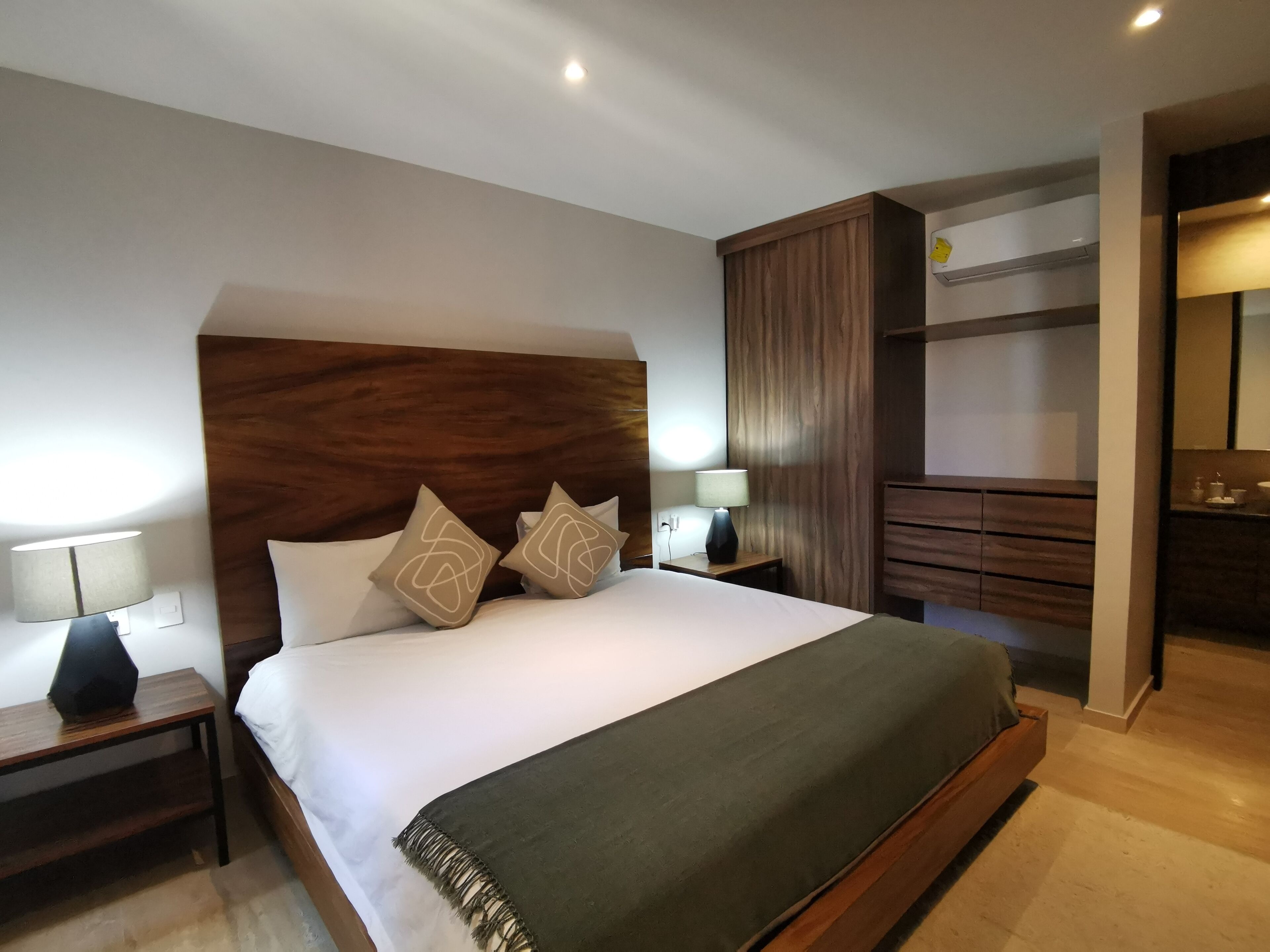 Kaab South Beach By The Spot Rentals