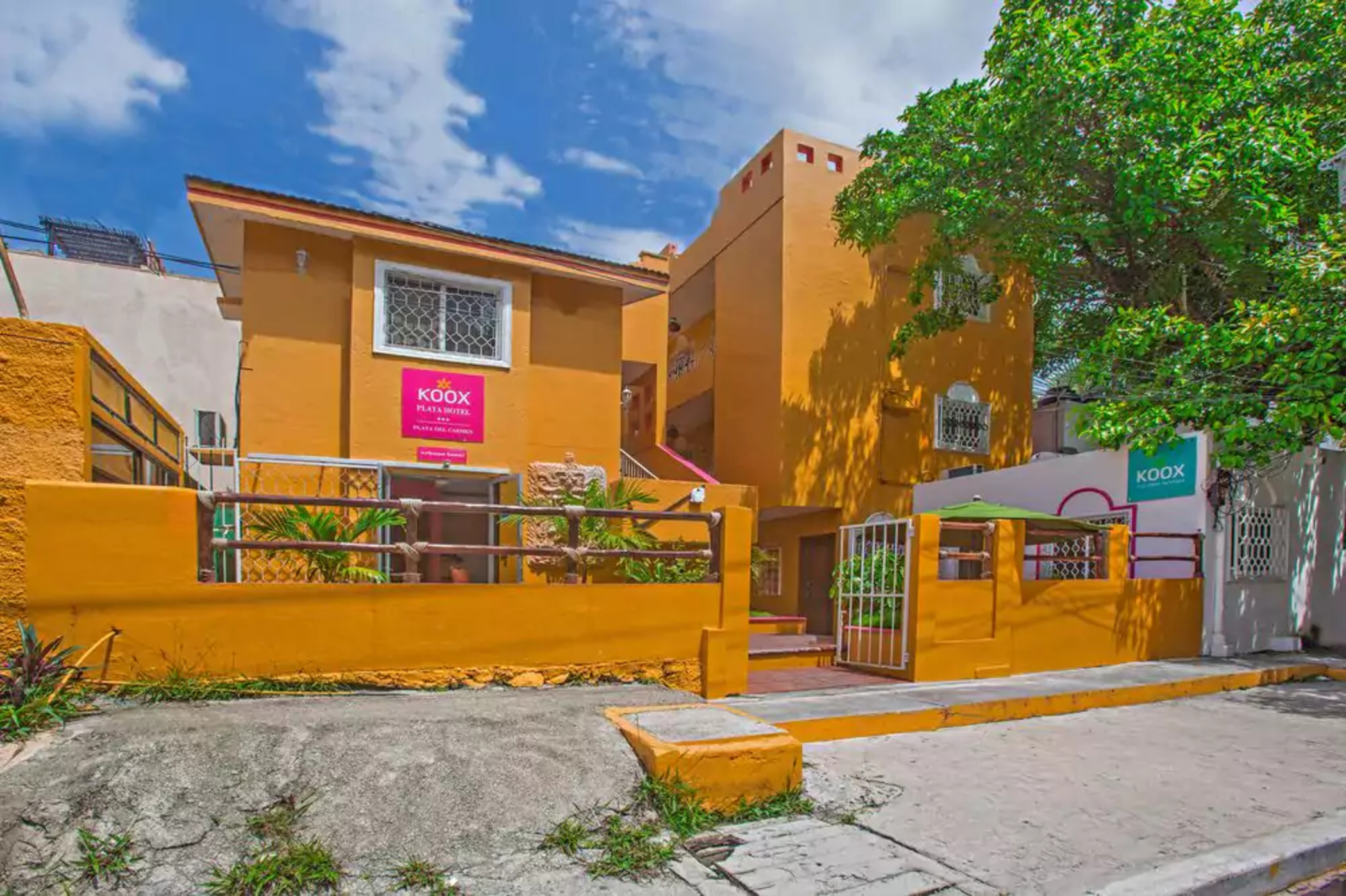 Beach House Hotel