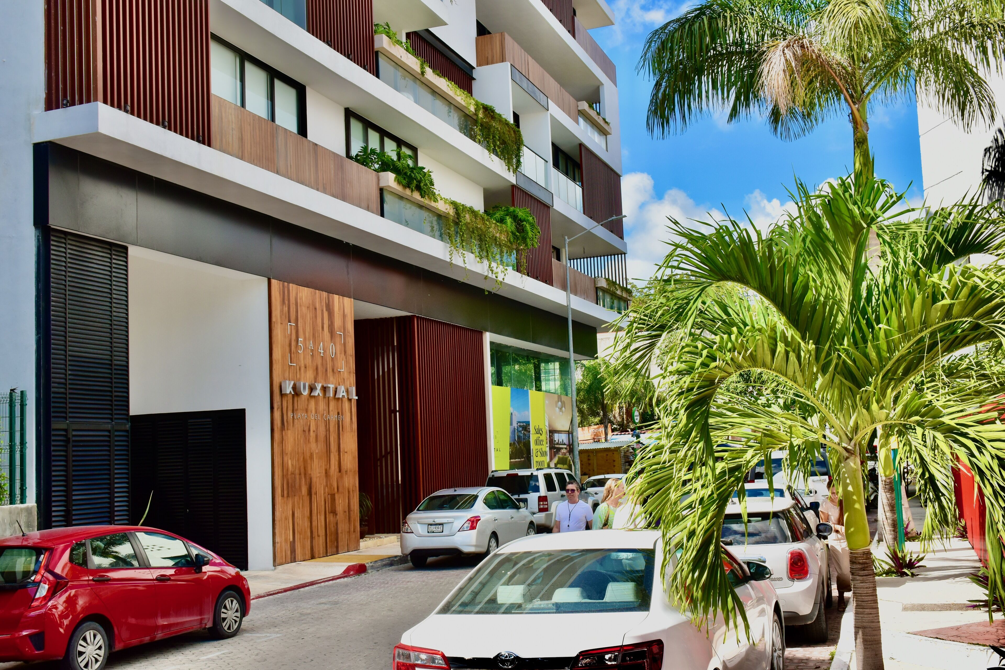Kuxtal Condos by Select